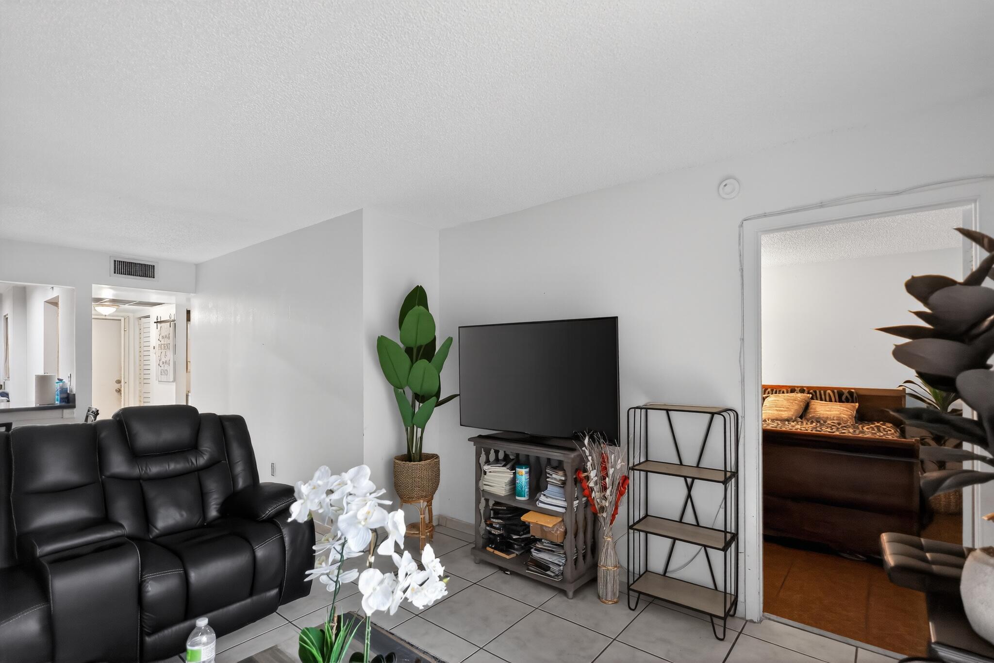 20805 NE 8th Court 101-21, Miami, FL 33179, Miami - Photo 3
