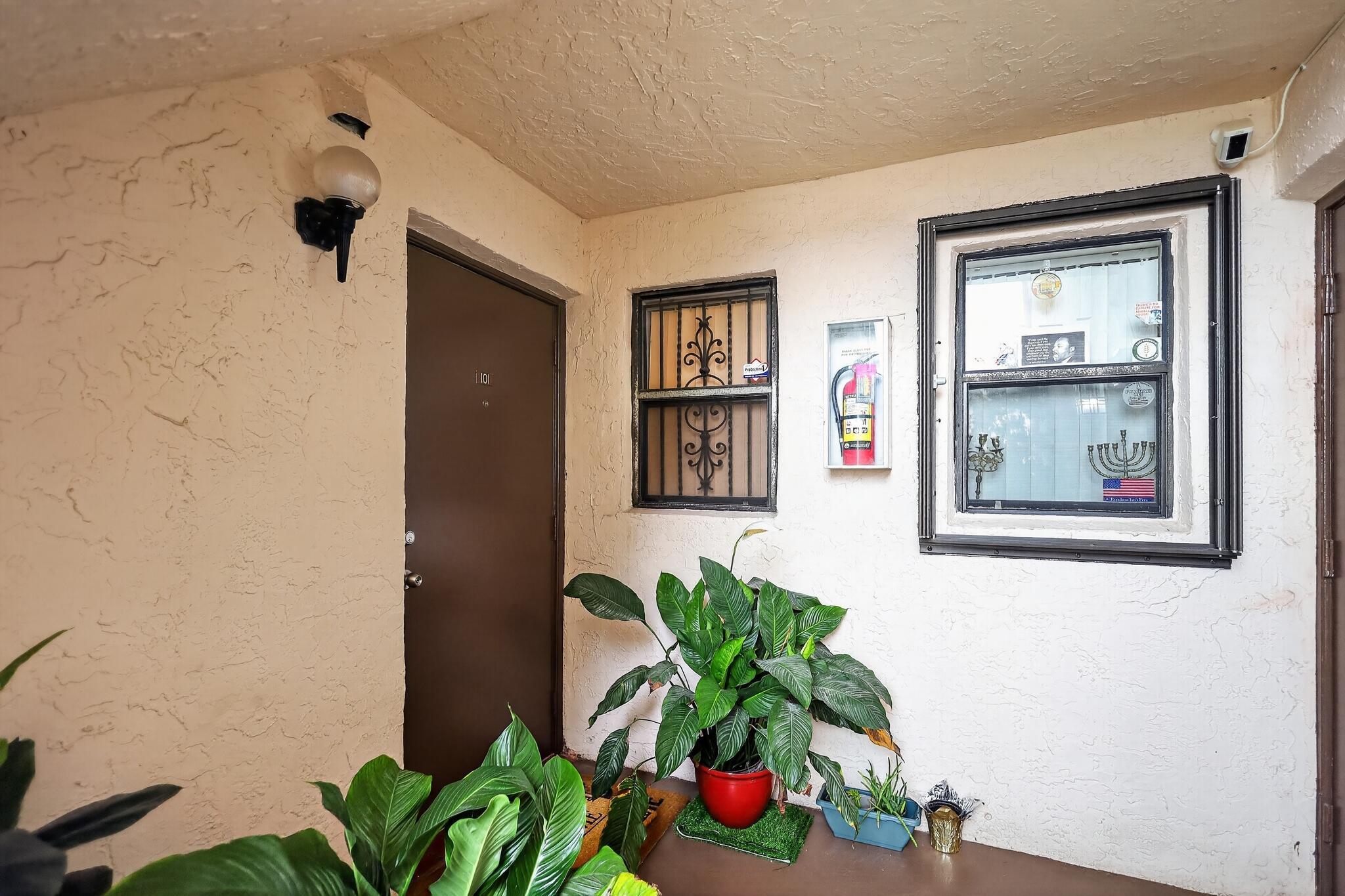20805 NE 8th Court 101-21, Miami, FL 33179, Miami - Photo 2
