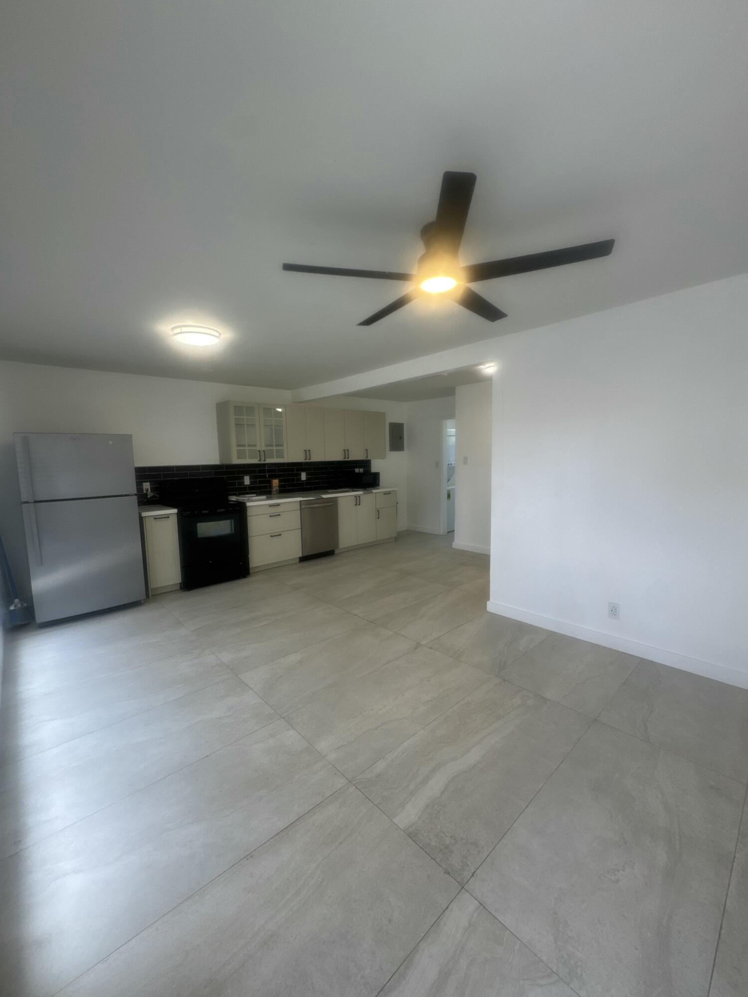 1505 NE 15th Avenue 1-2, Fort Lauderdale, FL 33304, Fort Lauderdale - Photo 2