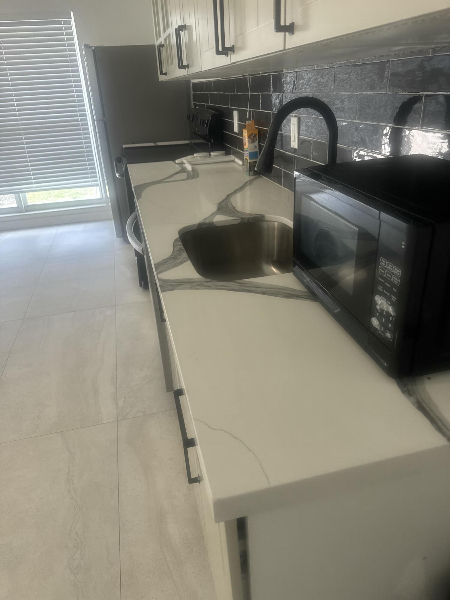 1505 NE 15th Avenue 1-2, Fort Lauderdale, FL 33304, Fort Lauderdale - Photo 3