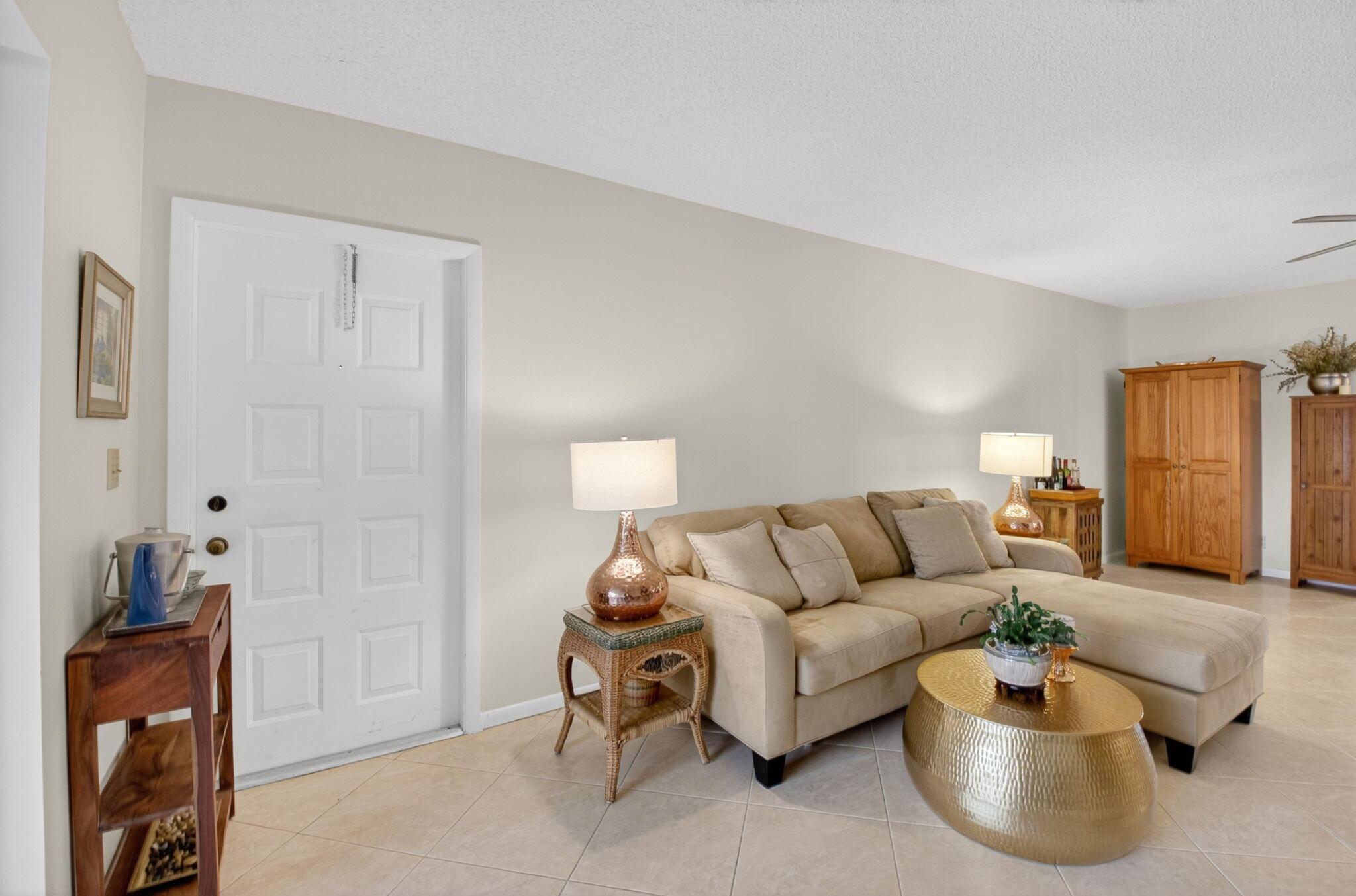14579 Canalview Drive B, Delray Beach, FL 33484, Delray Beach - Photo 5
