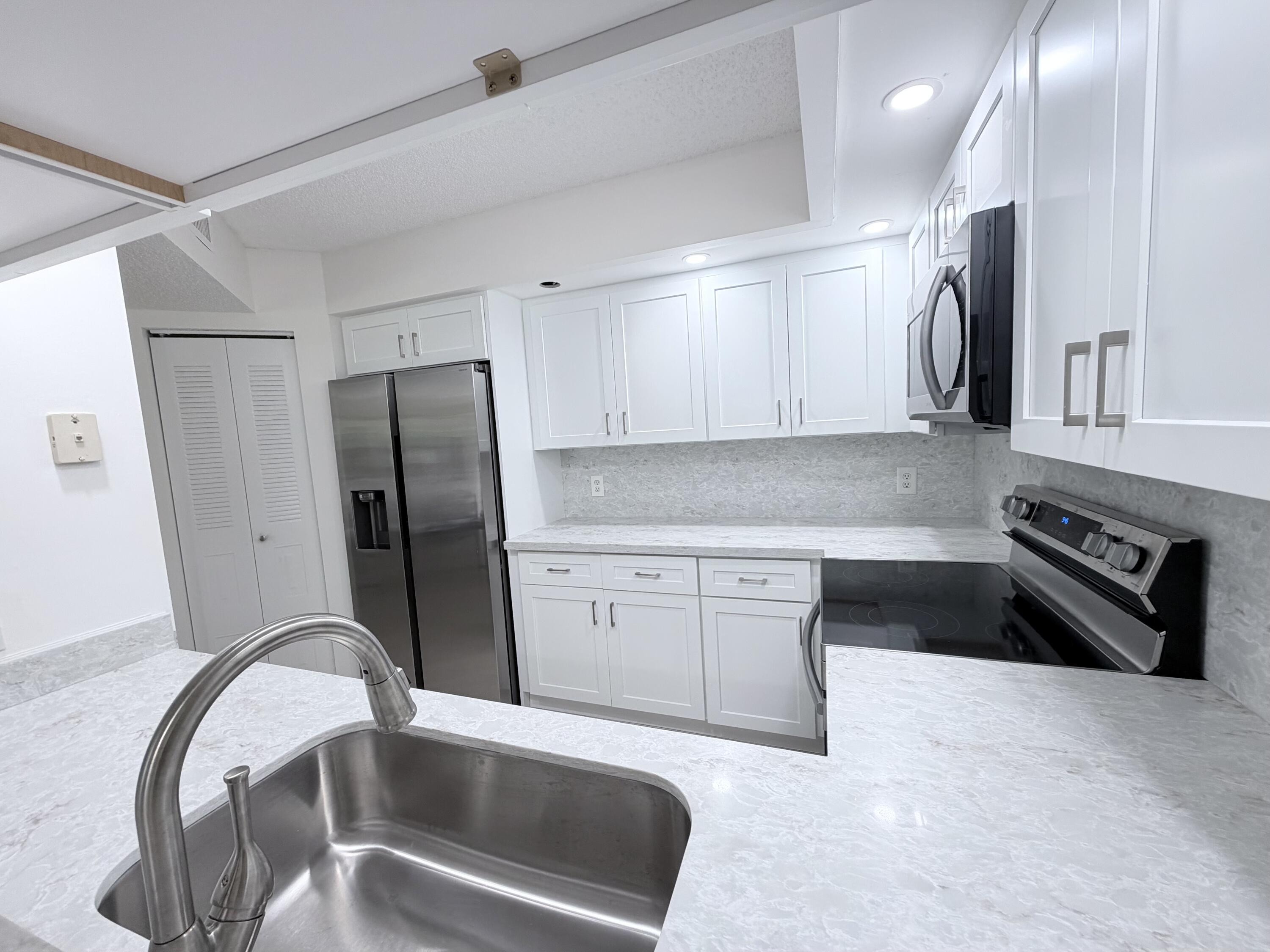 1000 SW 125th Avenue 314n, Pembroke Pines, FL 33027, Pembroke Pines - Photo 4
