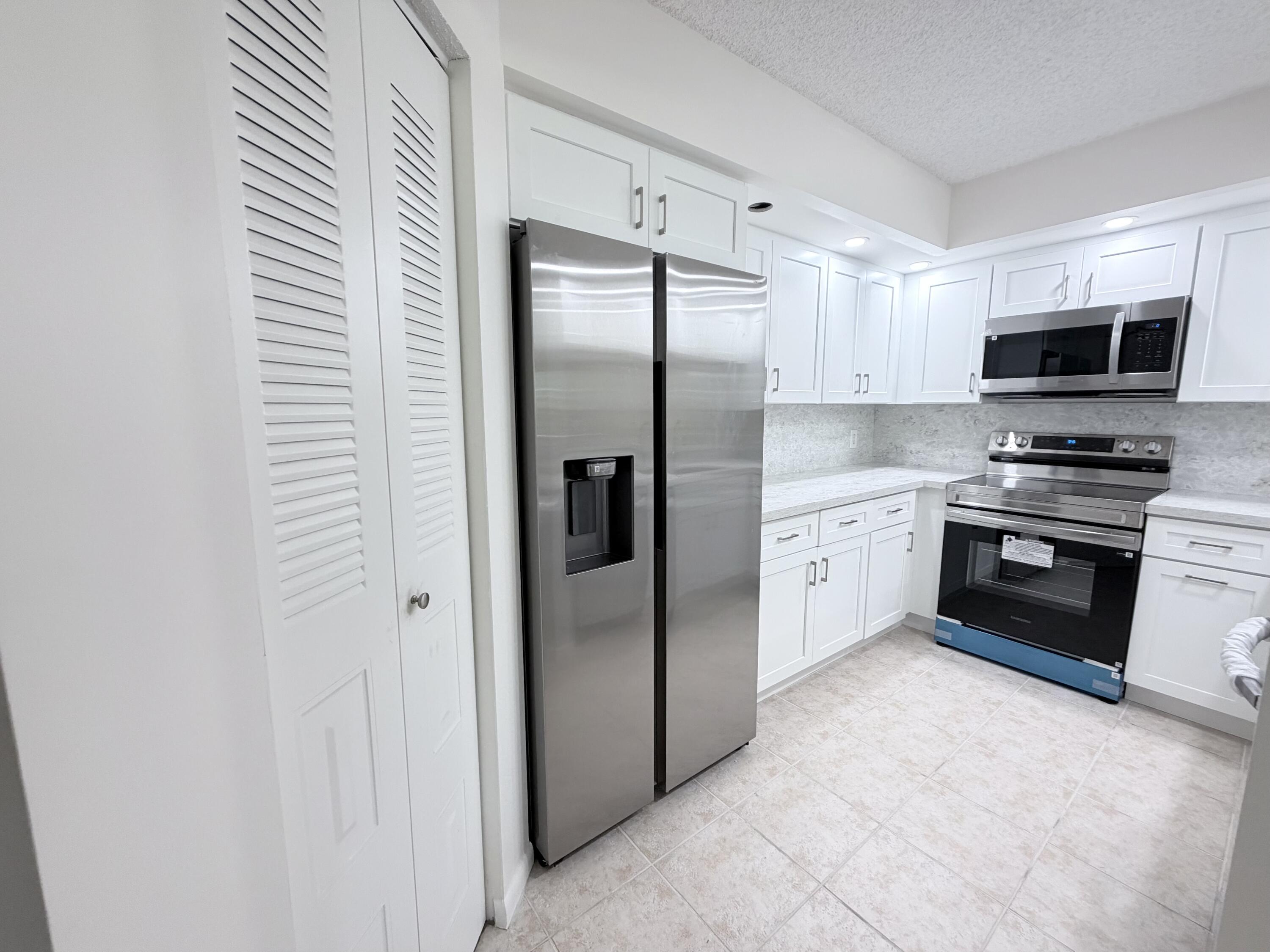1000 SW 125th Avenue 314n, Pembroke Pines, FL 33027, Pembroke Pines - Photo 2