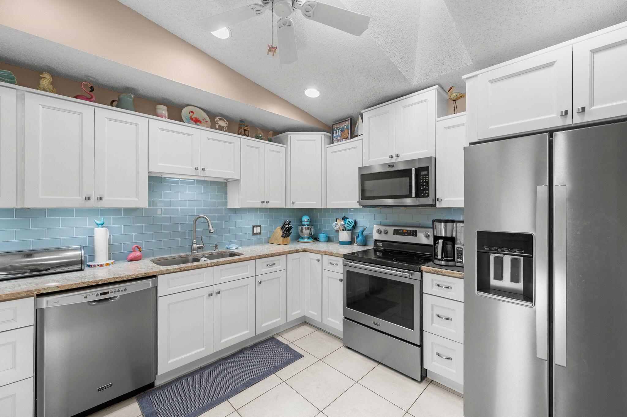 1531 Pheasant Walk C, Fort Pierce, FL 34950, Fort Pierce - Photo 2
