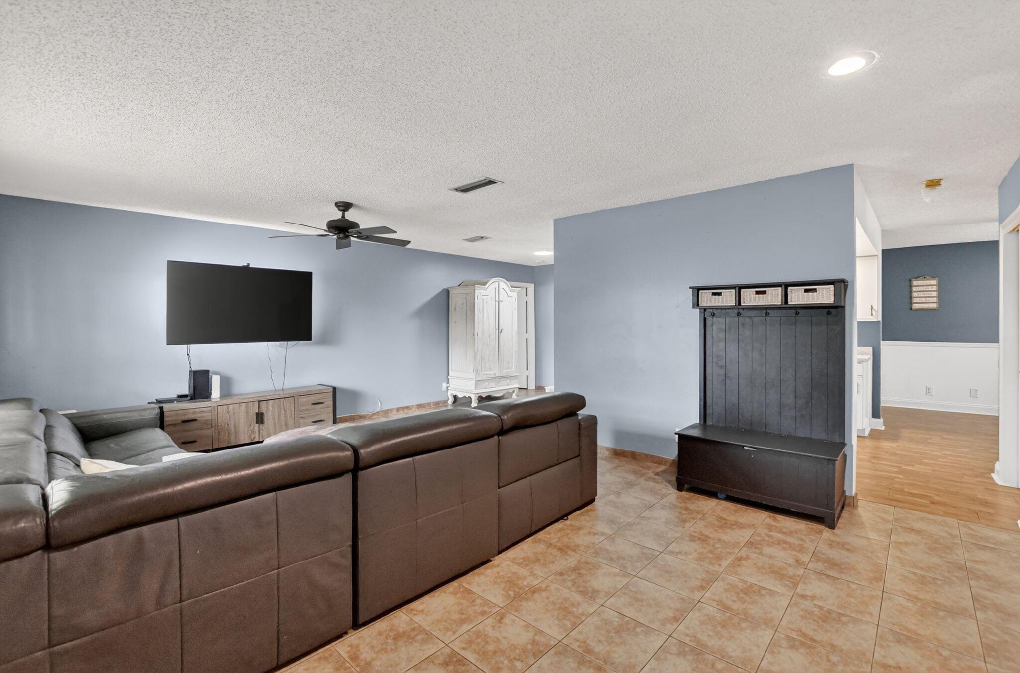 1140 NW 49th Street, Deerfield Beach, FL 33064, Deerfield Beach - Photo 4