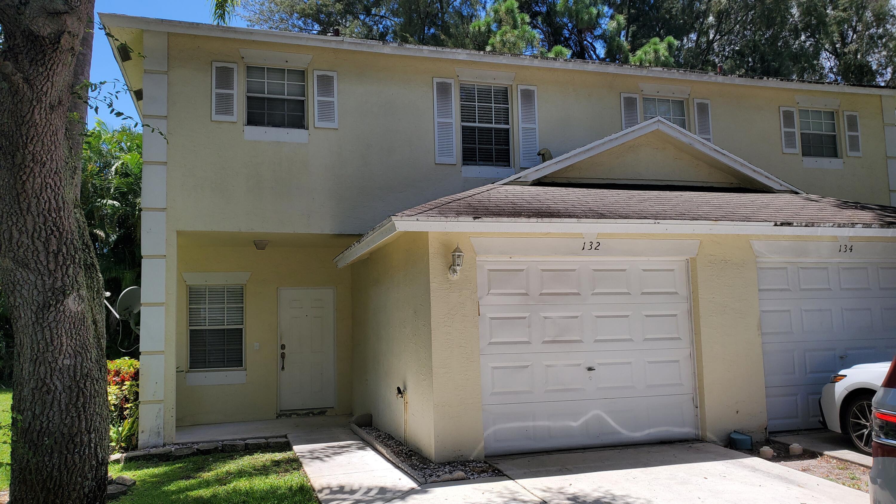 132 Baldwin Boulevard, Greenacres, FL 33463, Greenacres - Photo 2
