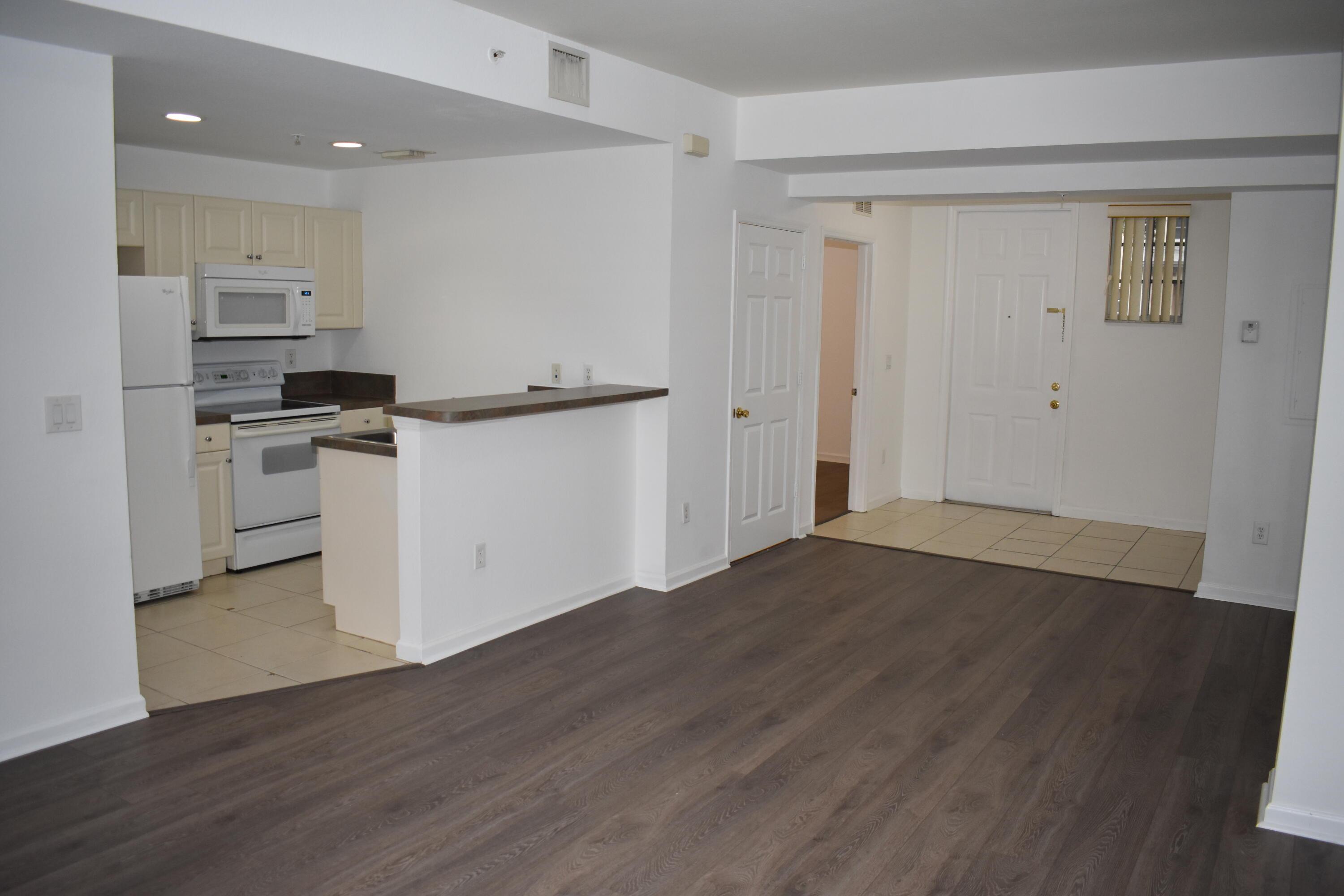 1954 Marsh Harbor Drive 101, Riviera Beach, FL 33404, Riviera Beach - Photo 3