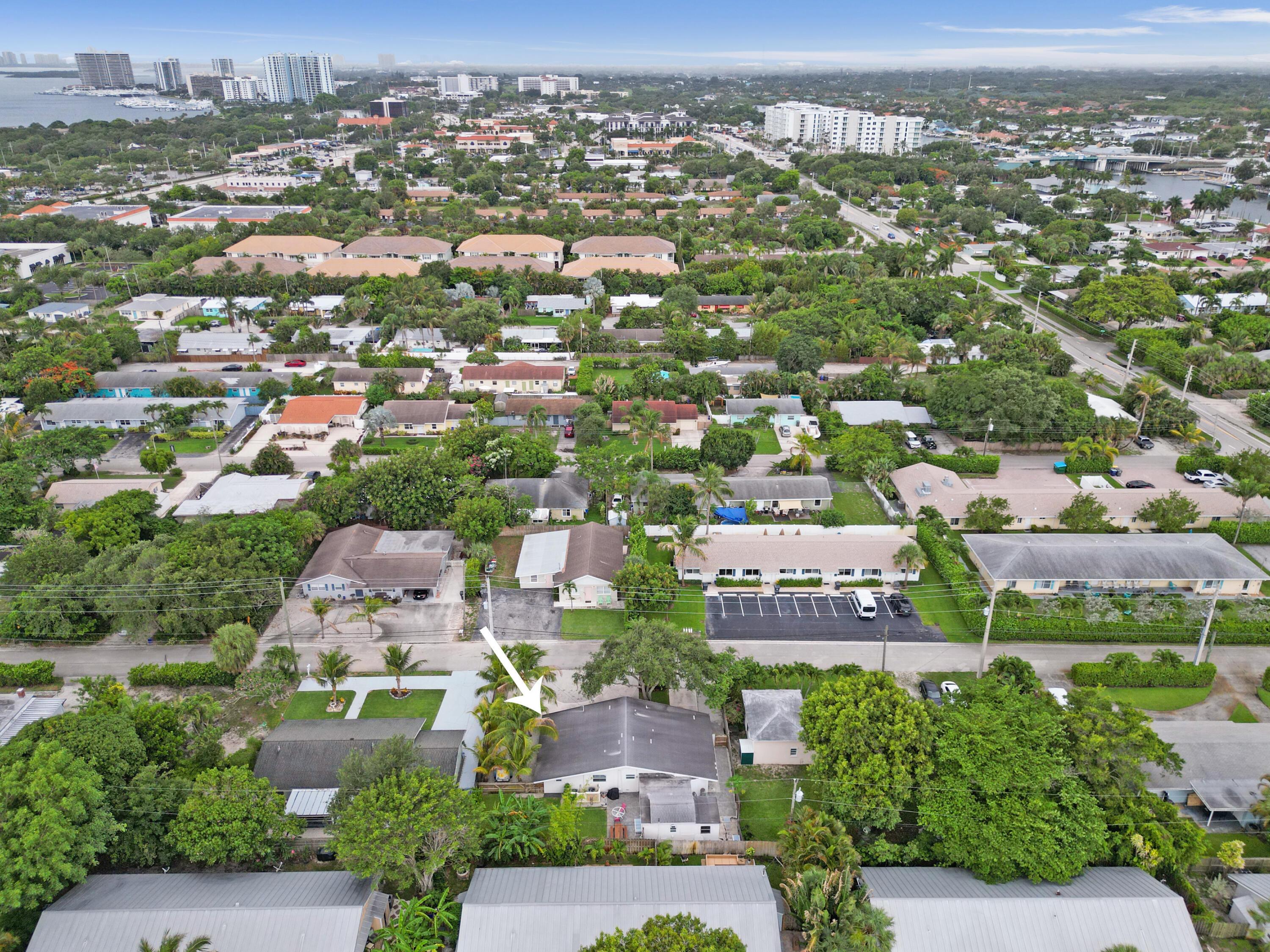 1947 Holman Drive, North Palm Beach, FL 33408, North Palm Beach - Photo 5