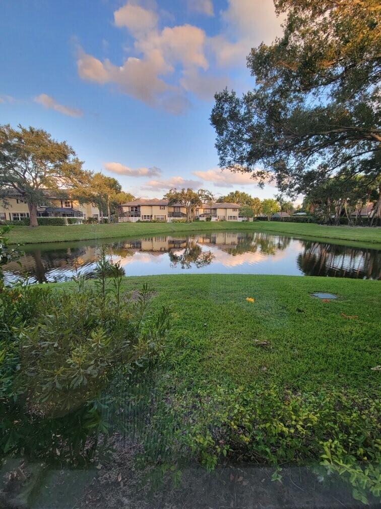 36 Danbury Court B, Royal Palm Beach, FL 33411, Royal Palm Beach - Photo 3