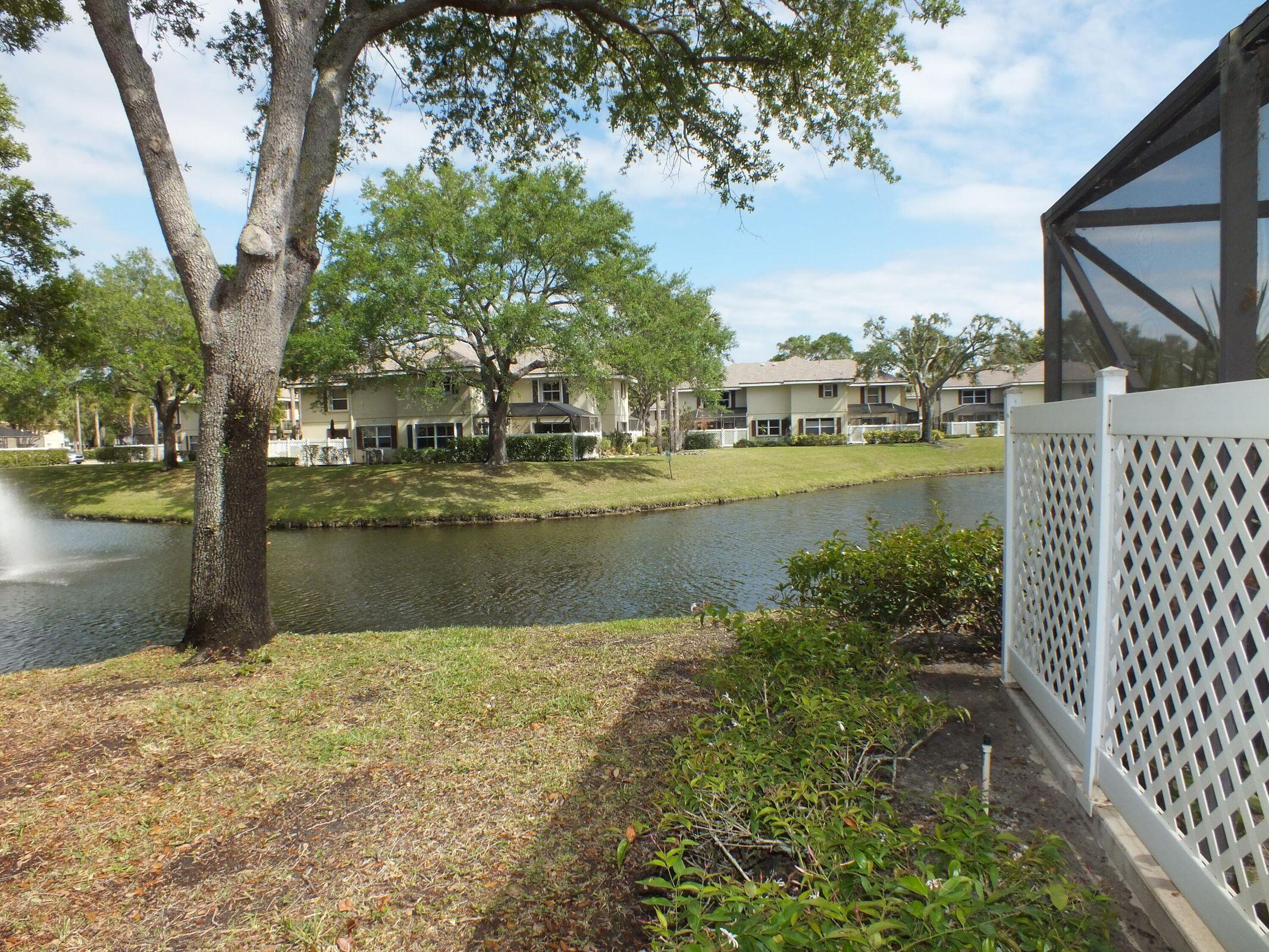 36 Danbury Court B, Royal Palm Beach, FL 33411, Royal Palm Beach - Photo 4