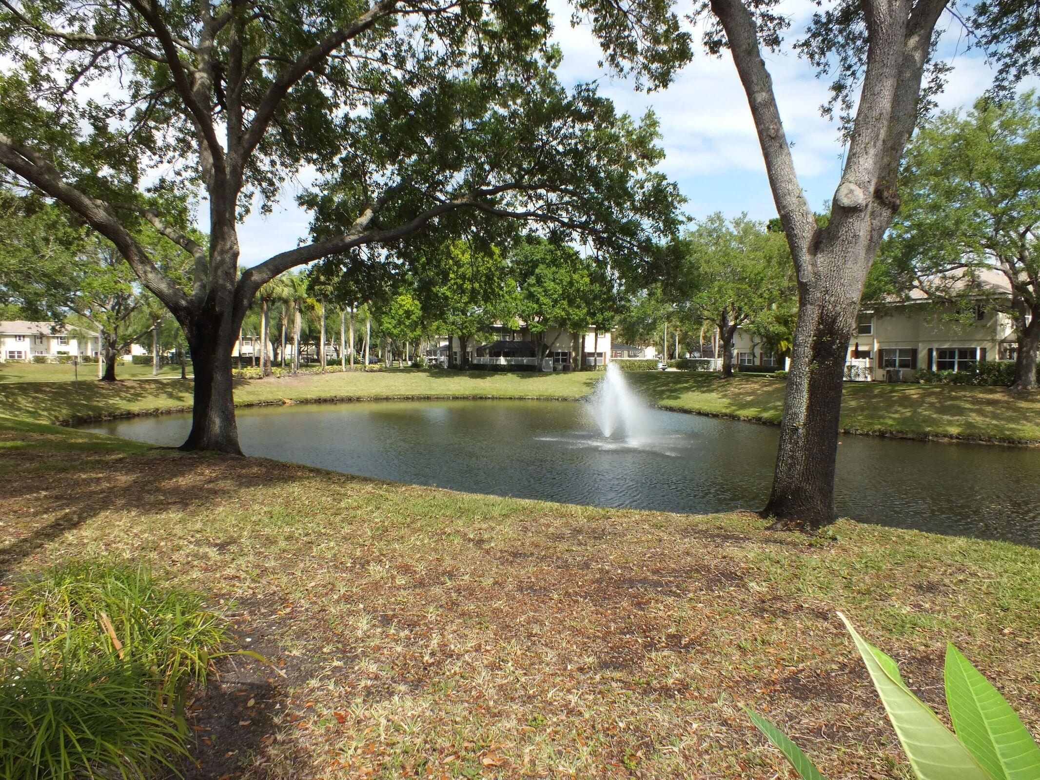 36 Danbury Court B, Royal Palm Beach, FL 33411, Royal Palm Beach - Photo 5