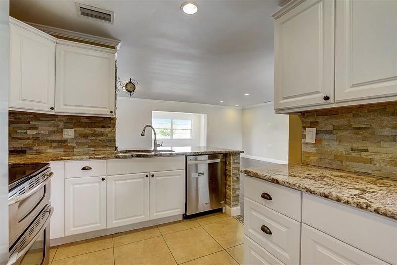 9387 Richmond Circle, Boca Raton, FL 33434, Boca Raton - Photo 3