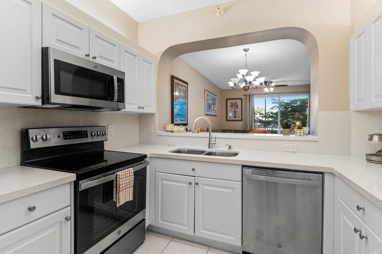 7775 Southampton Terrace 310, Tamarac, FL 33321, Tamarac - Photo 4