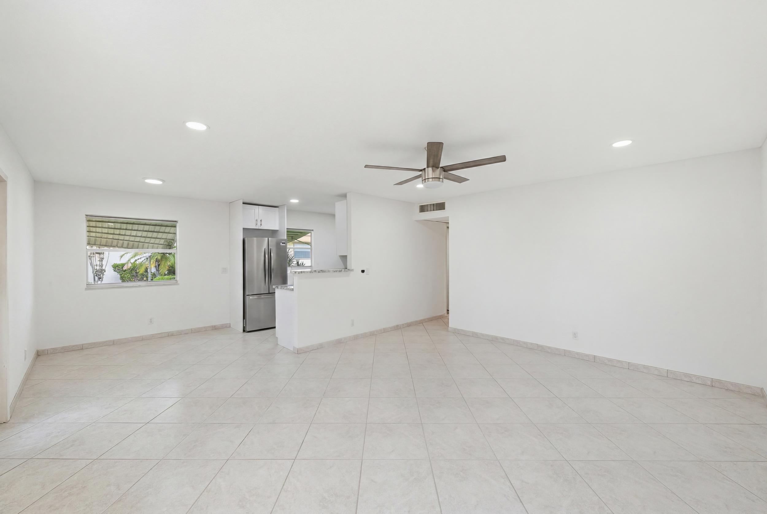 28 Seville B, Delray Beach, FL 33446, Delray Beach - Photo 2
