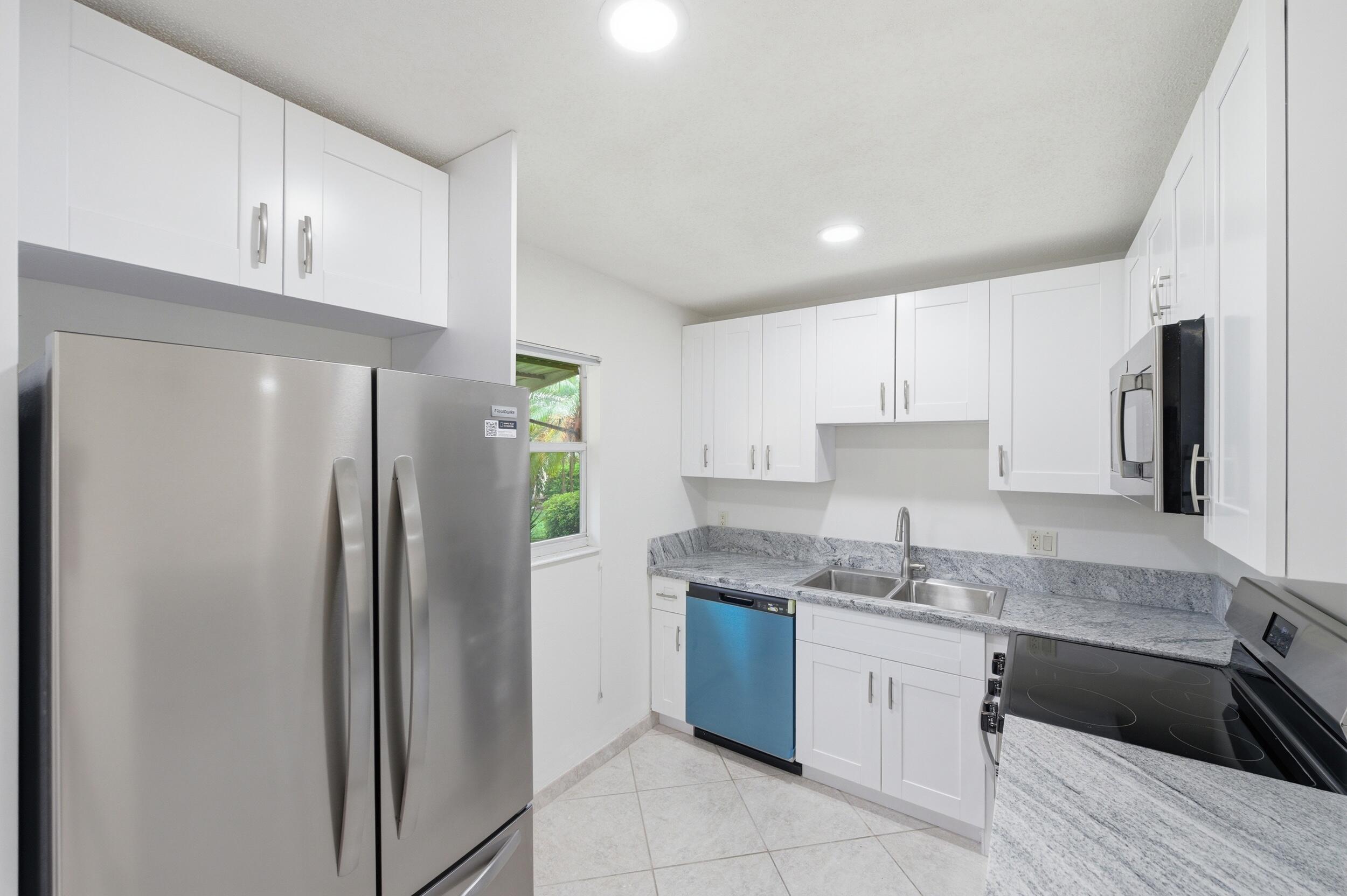 28 Seville B, Delray Beach, FL 33446, Delray Beach - Photo 4