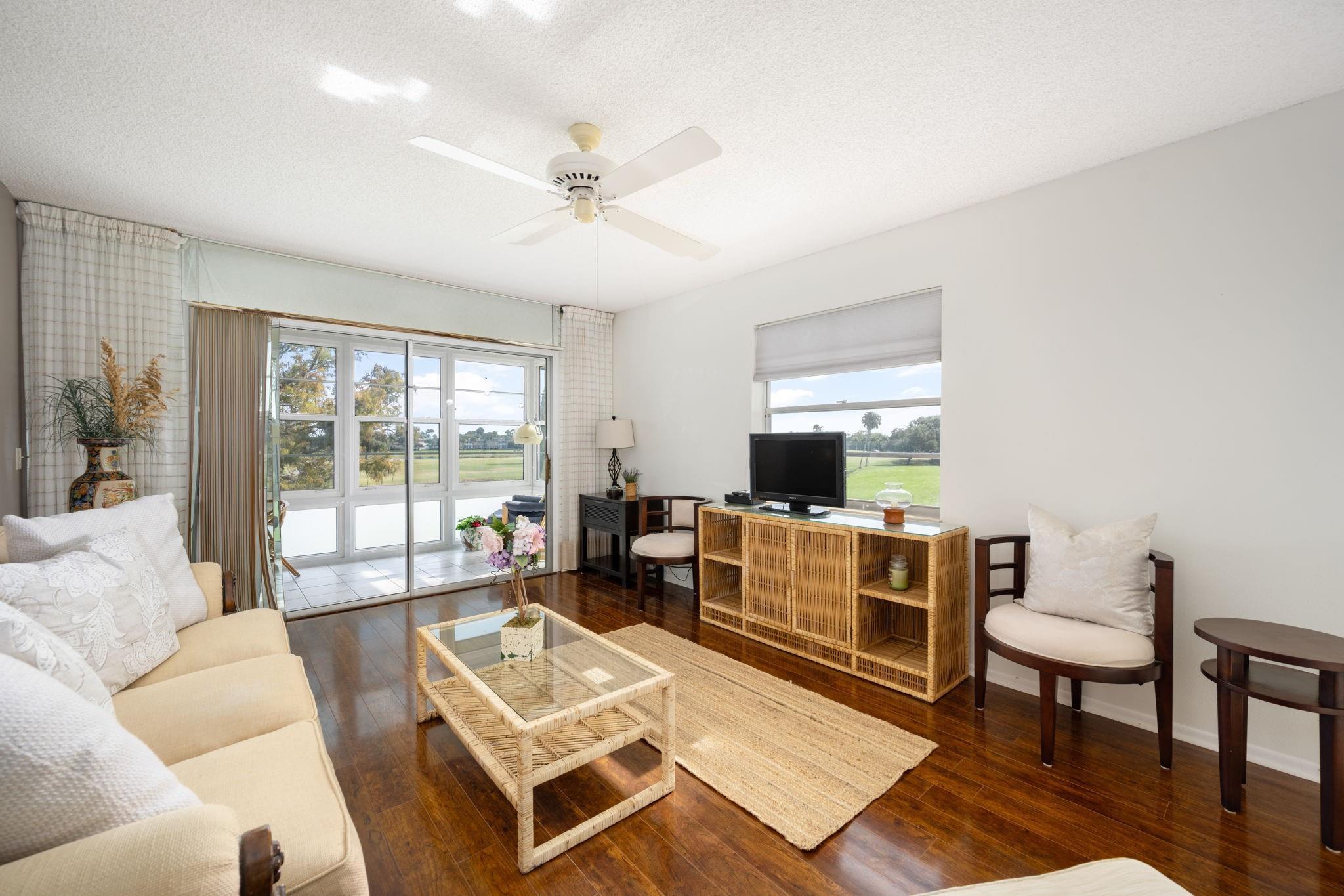 40 VISTA GARDENS Trail 201, Vero Beach, FL 32962, Vero Beach - Photo 5