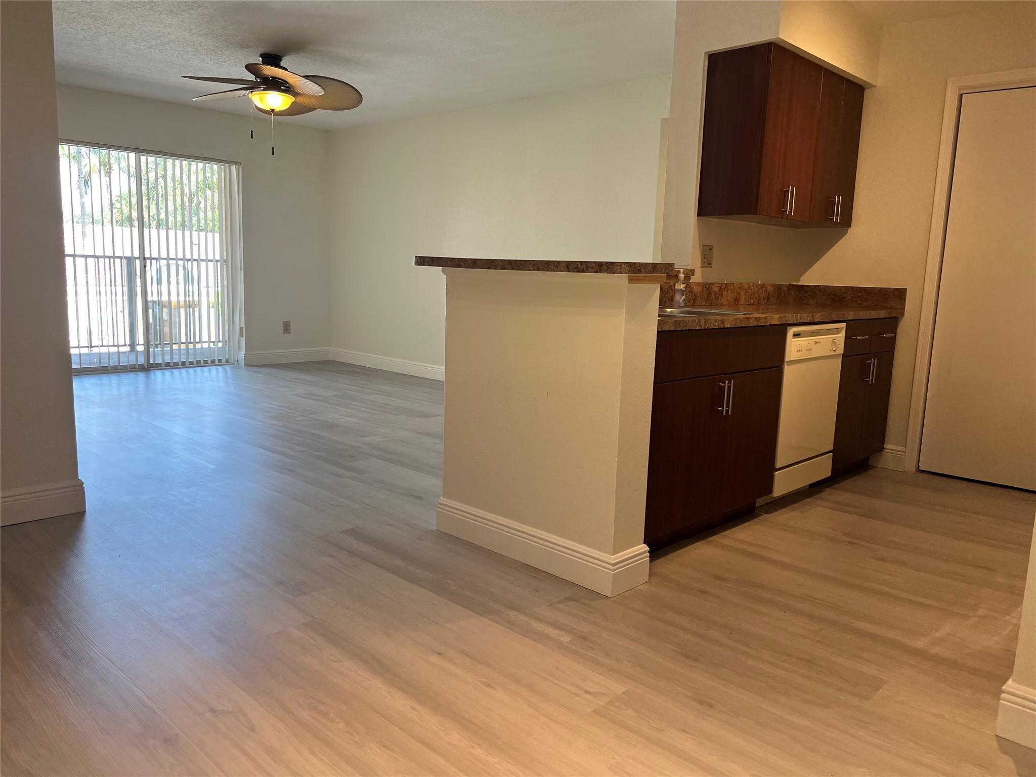 875 Riverside Drive 725, Coral Springs, FL 33071, Coral Springs - Photo 5