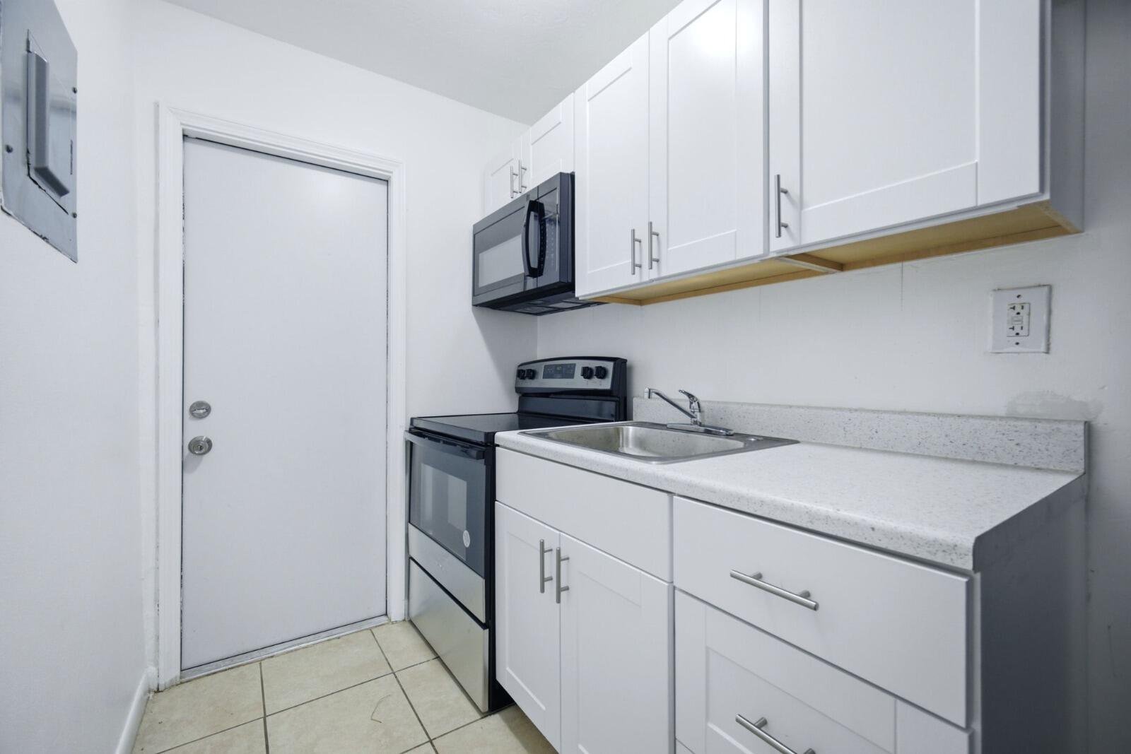 750 NW 56th Street 17, Miami, FL 33127, Miami - Photo 4