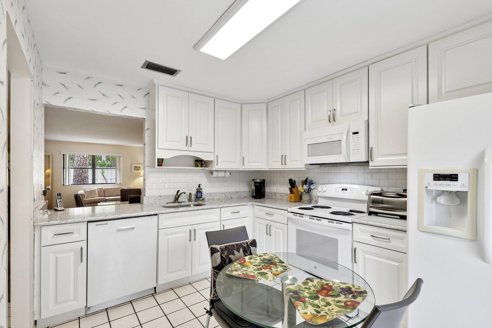 157 Pinto Palm Court, Royal Palm Beach, FL 33411, Royal Palm Beach - Photo 4