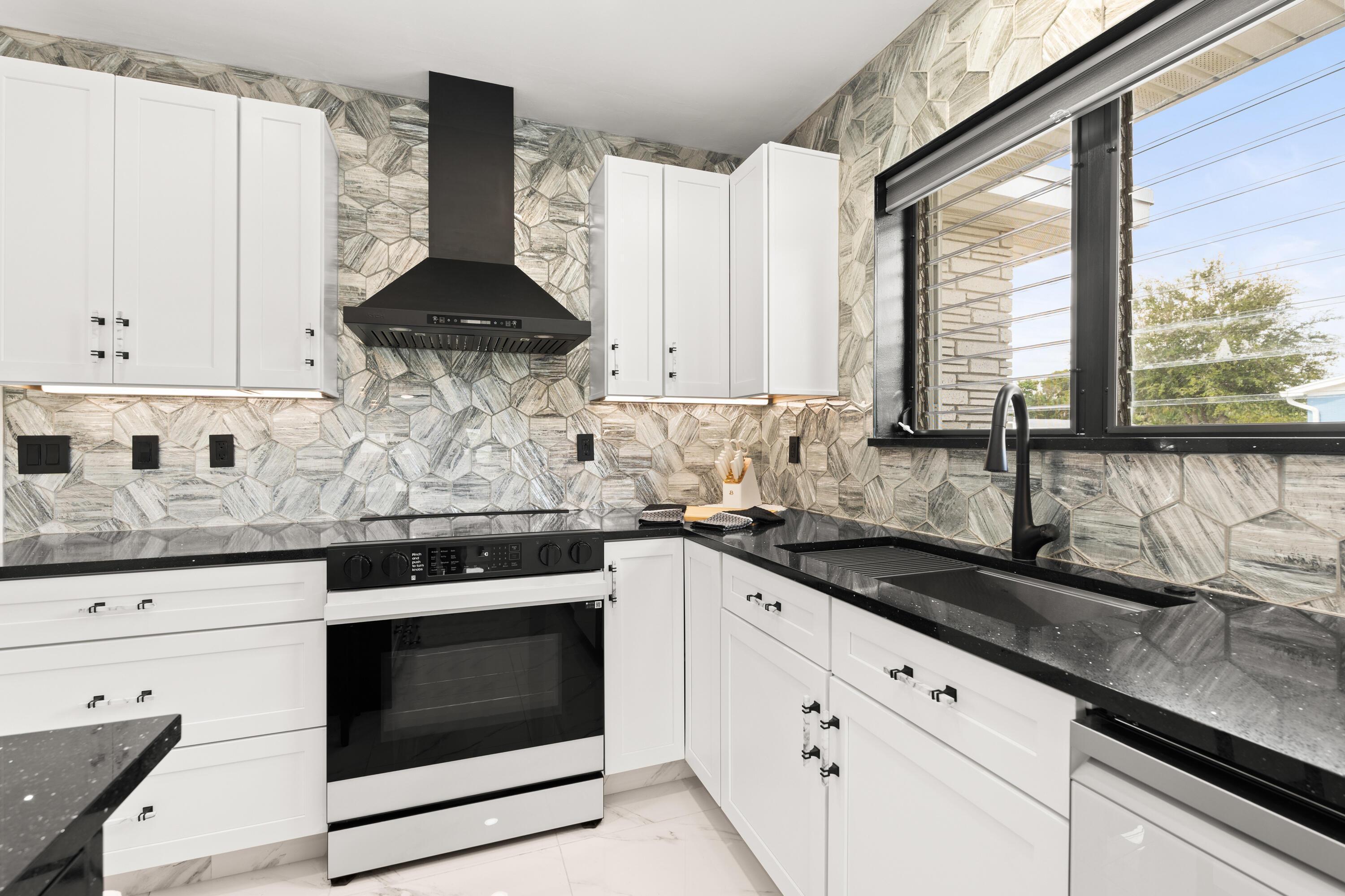 1428 N M Street, Lake Worth, FL 33460, Lake Worth - Photo 5