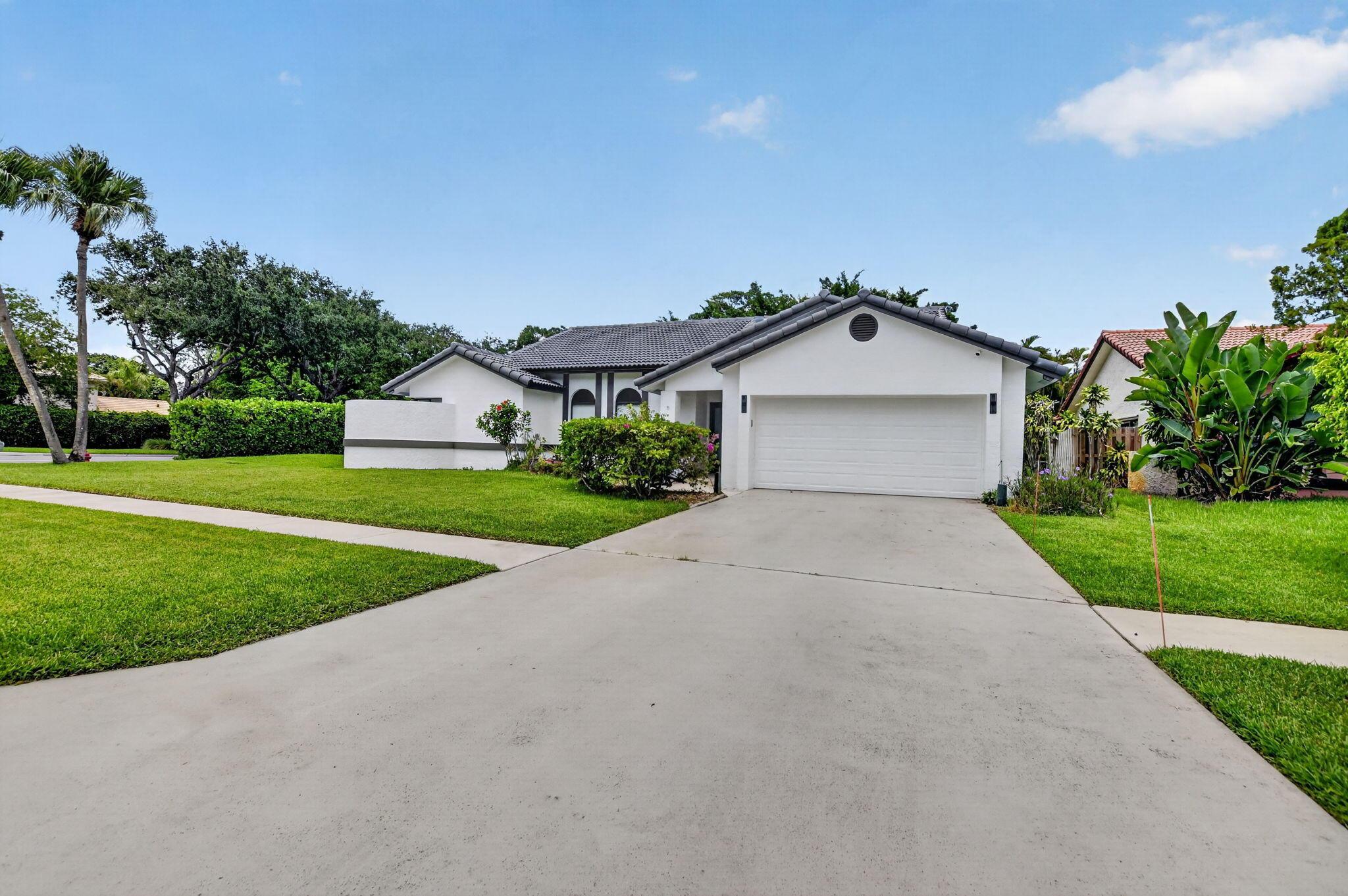 19700 Sedgefield Terrace, Boca Raton, FL 33498, Boca Raton - Photo 3