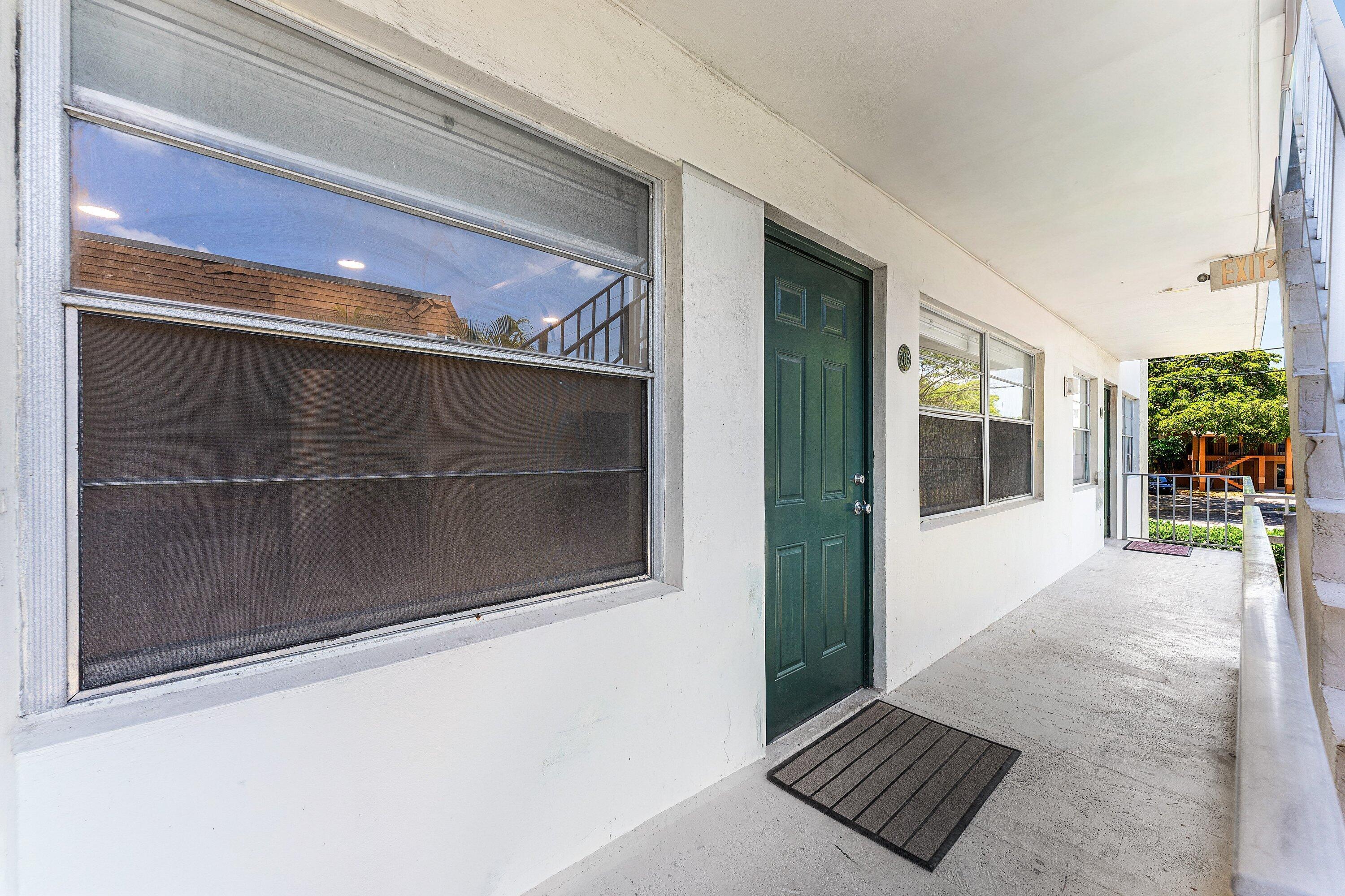 340 NW 19th Street 2020, Boca Raton, FL 33432, Boca Raton - Photo 2