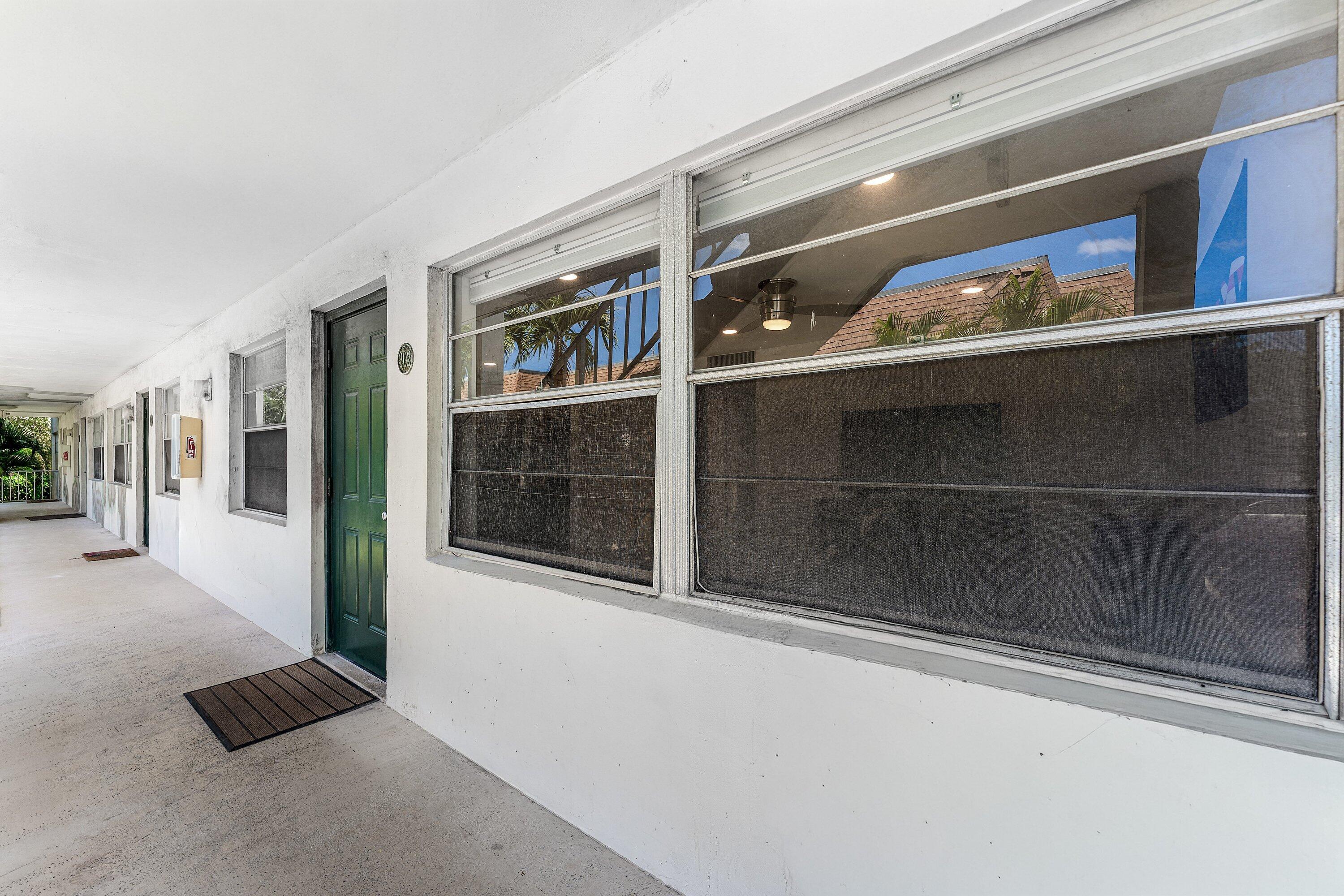 340 NW 19th Street 2020, Boca Raton, FL 33432, Boca Raton - Photo 3