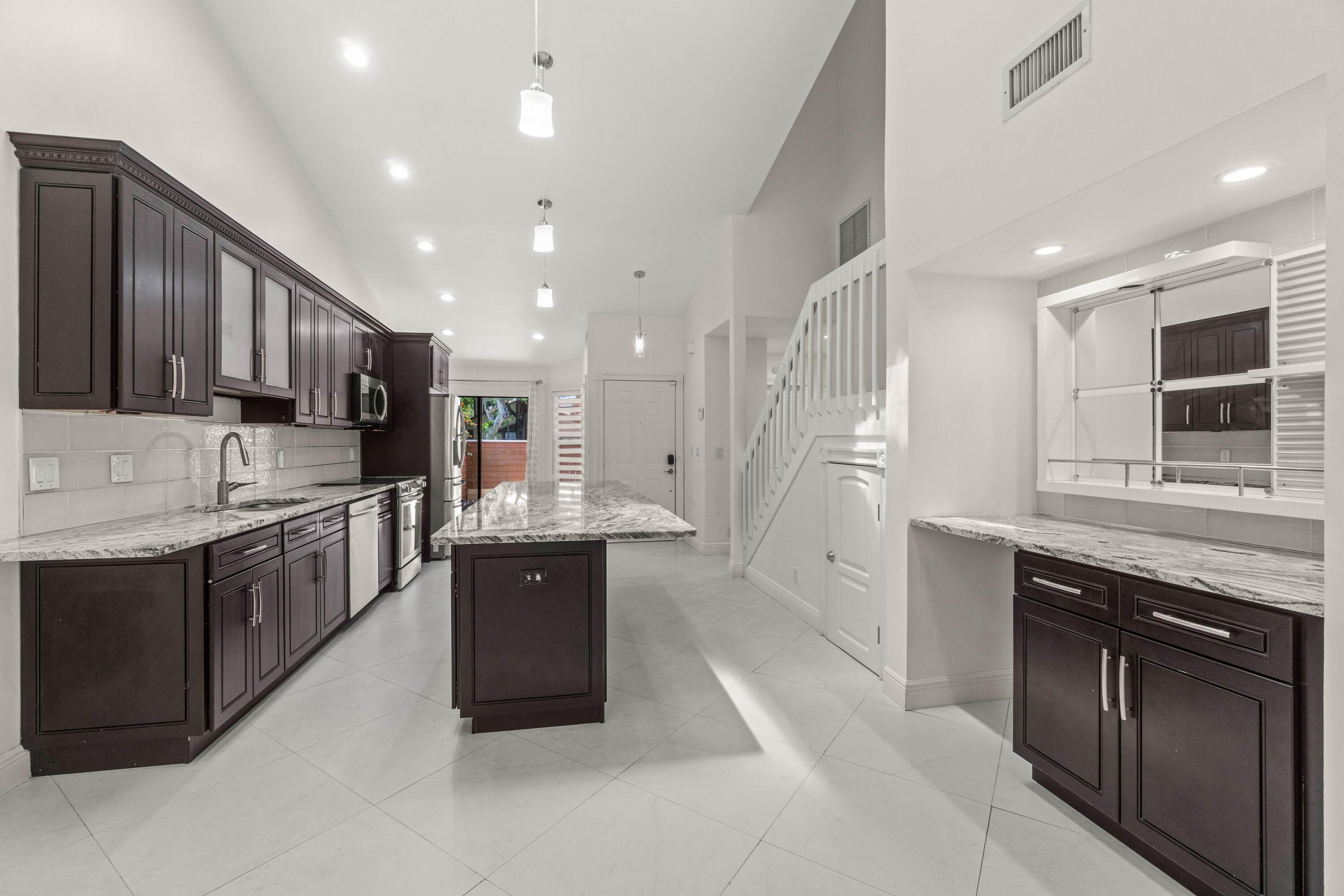 3789 Blue Ridge Road, West Palm Beach, FL 33406, West Palm Beach - Photo 3