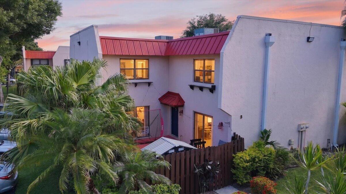 6351 Seven Springs Boulevard B, Greenacres, FL 33463, Greenacres