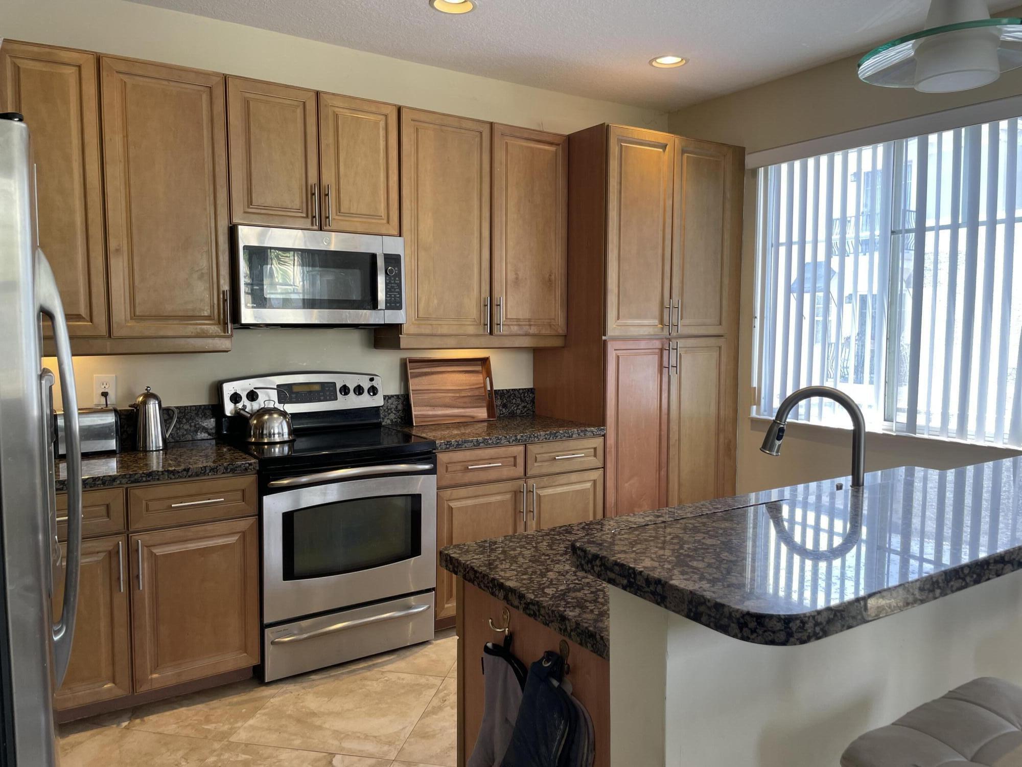 552 NW 39th Circle N, Boca Raton, FL 33431, Boca Raton - Photo 5