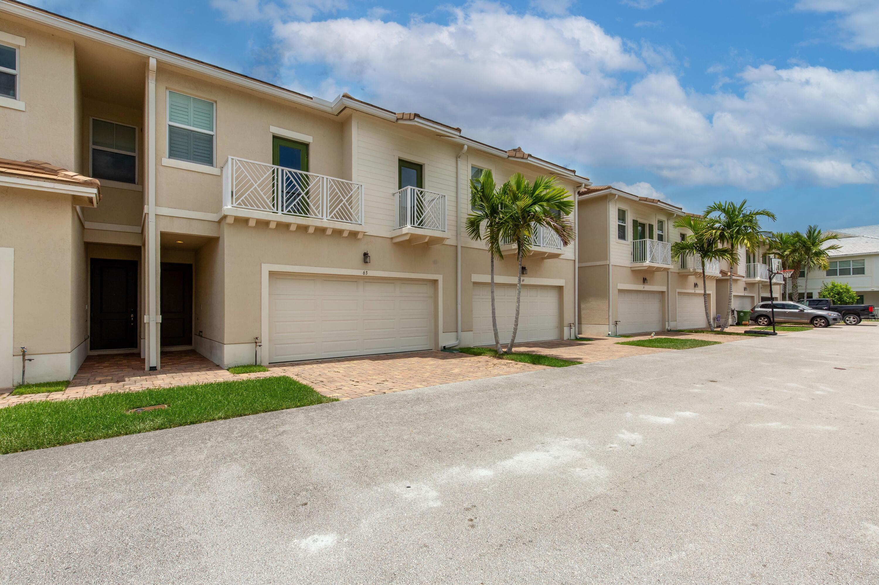 63 Dogwood Court, Royal Palm Beach, FL 33411, Royal Palm Beach - Photo 2