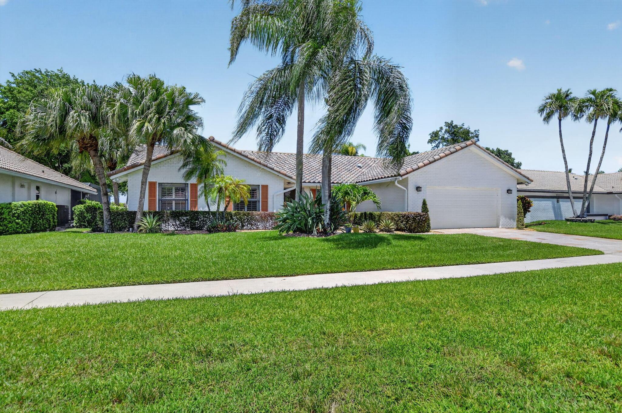 10221 Harbourtown Court, Boca Raton, FL 33498, Boca Raton - Photo 4