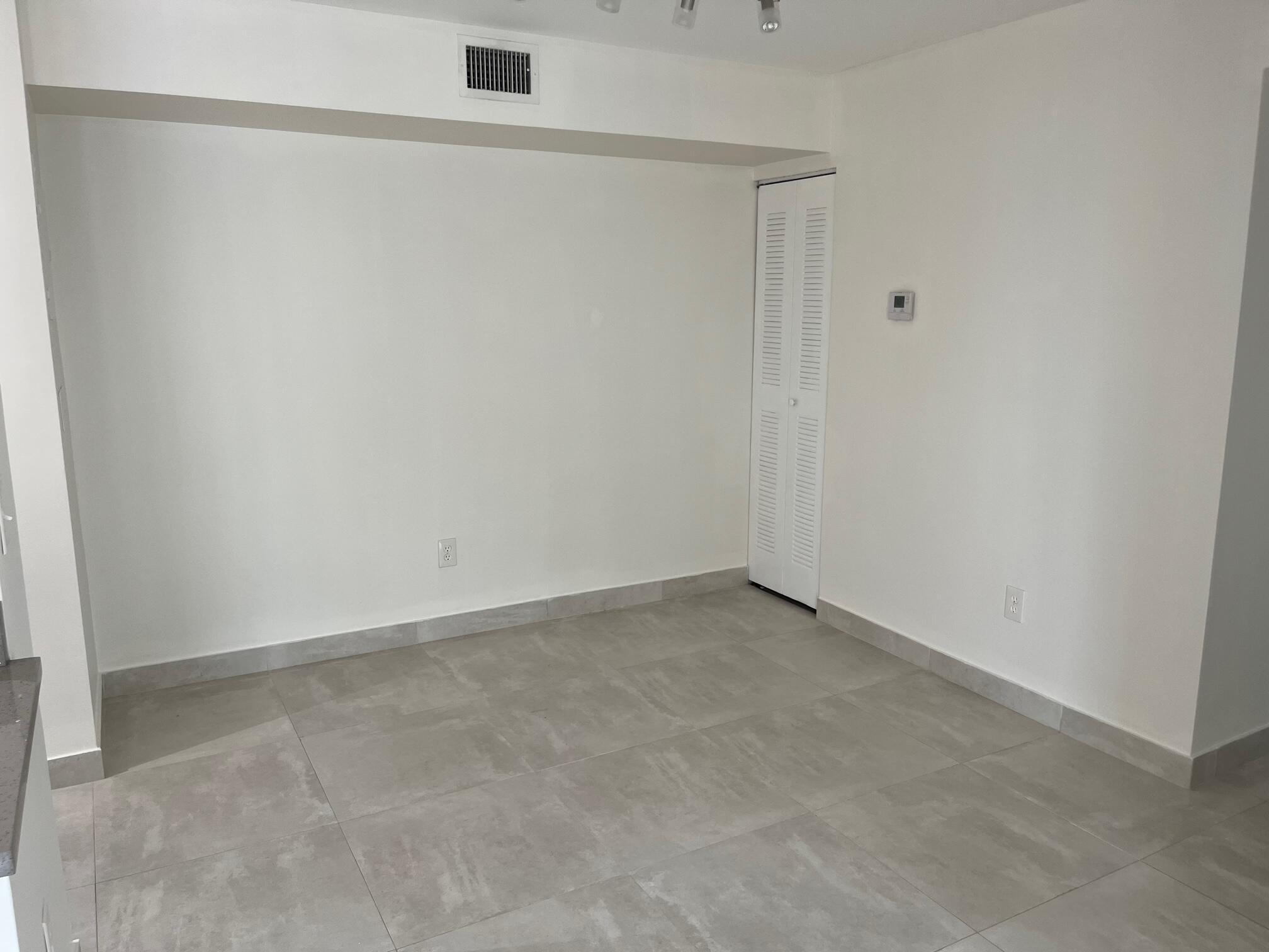 160 Yacht Club Way 209, Hypoluxo, FL 33462, Hypoluxo - Photo 5