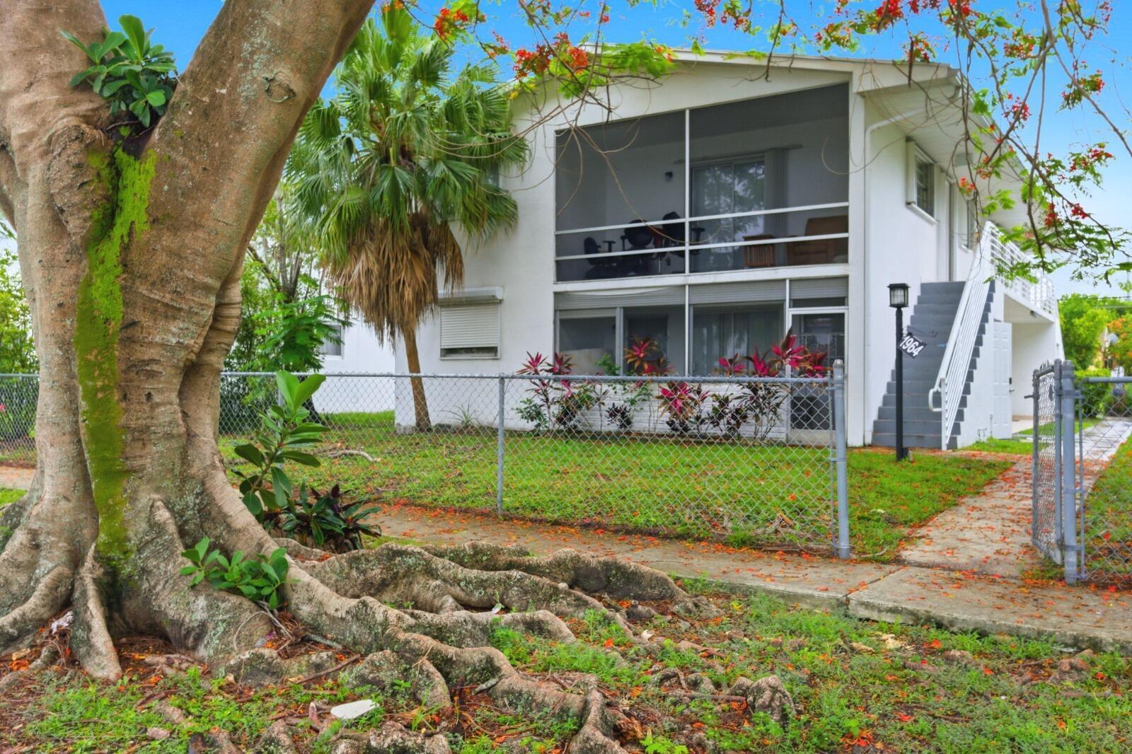 1964 NE 172nd Street Efficiency, North Miami Beach, FL 33162, North Miami Beach