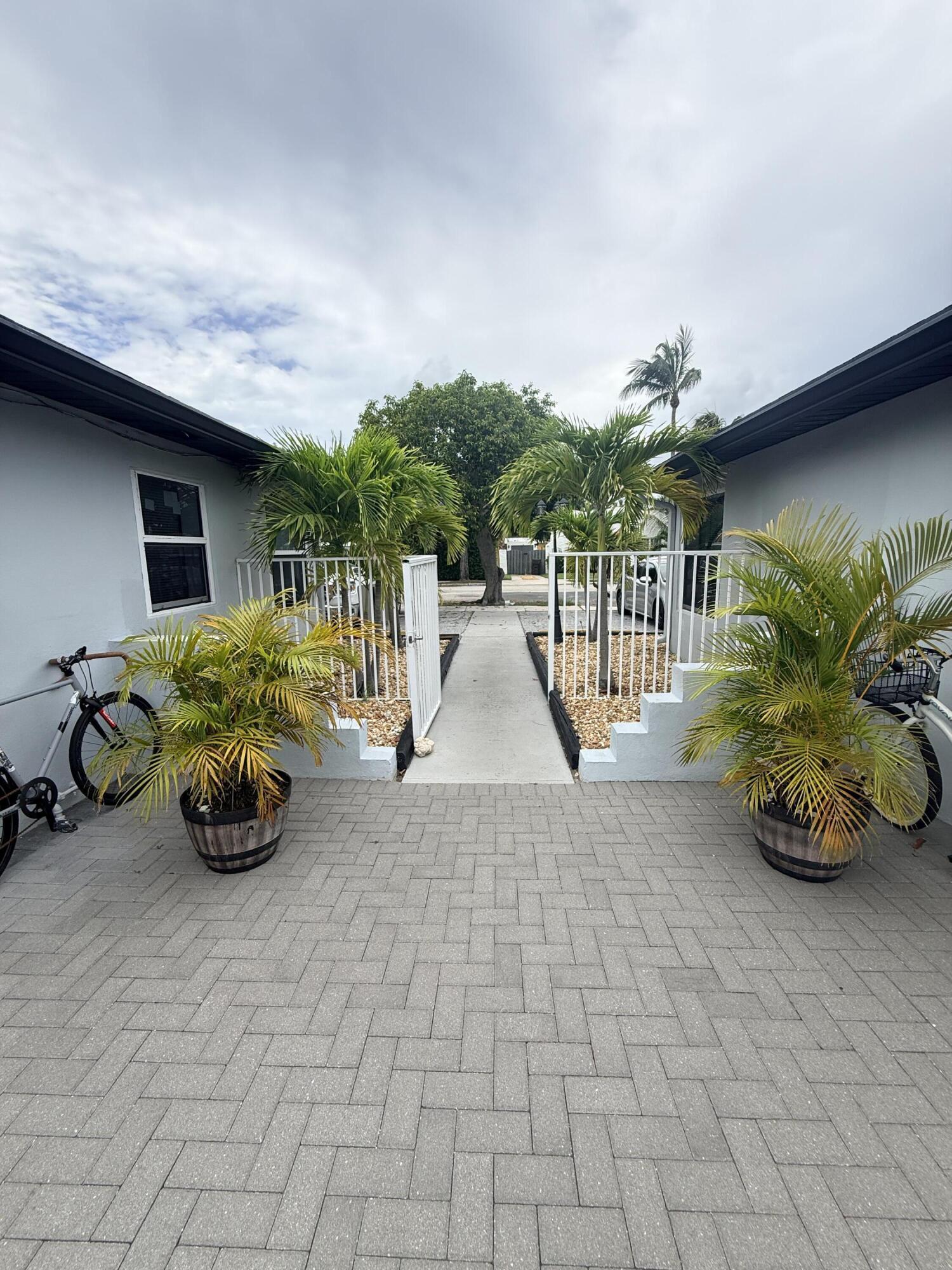 220 Walton Boulevard Unit 2, West Palm Beach, FL 33405, West Palm Beach