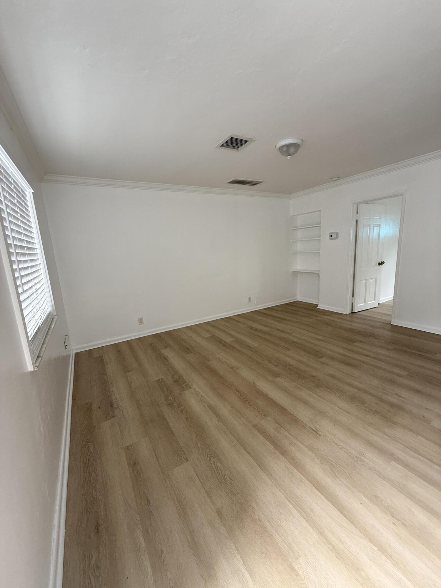 220 Walton Boulevard Unit 2, West Palm Beach, FL 33405, West Palm Beach - Photo 4