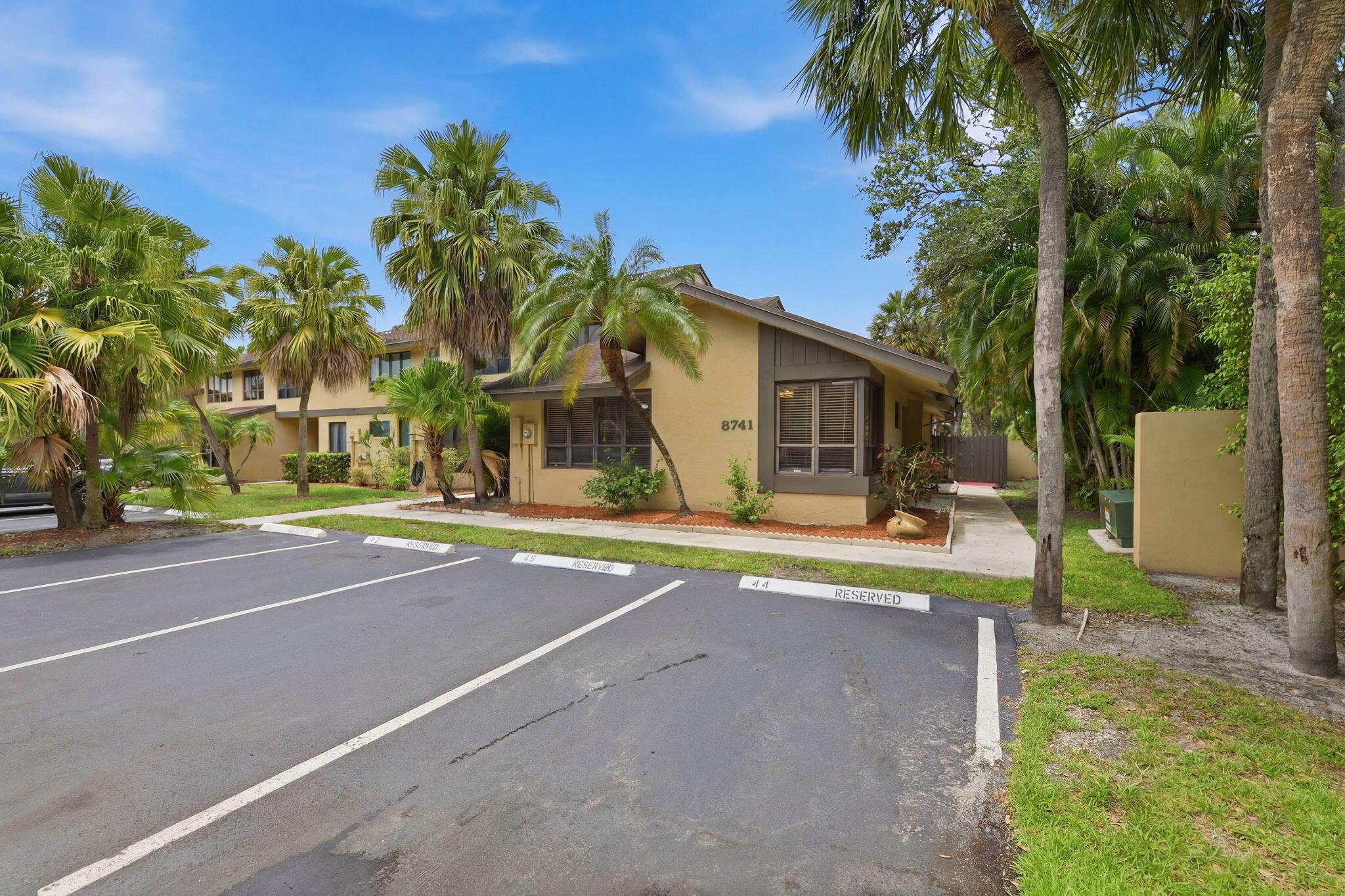 8741 Cleary Boulevard, Plantation, FL 33324, Plantation - Photo 3