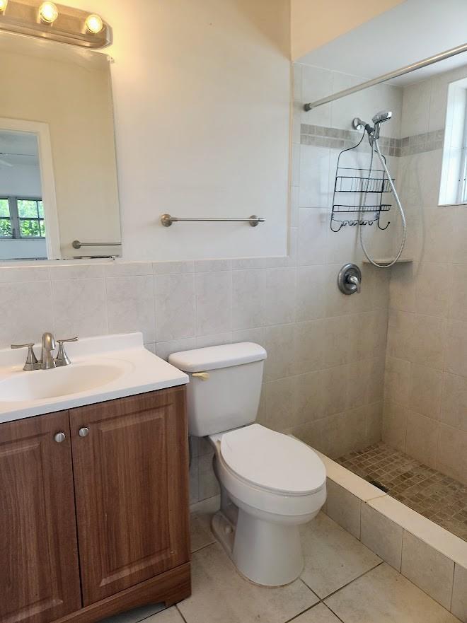 2940 NE 19th Terrace South Side, Lighthouse Point, FL 33064, Lighthouse Point - Photo 3