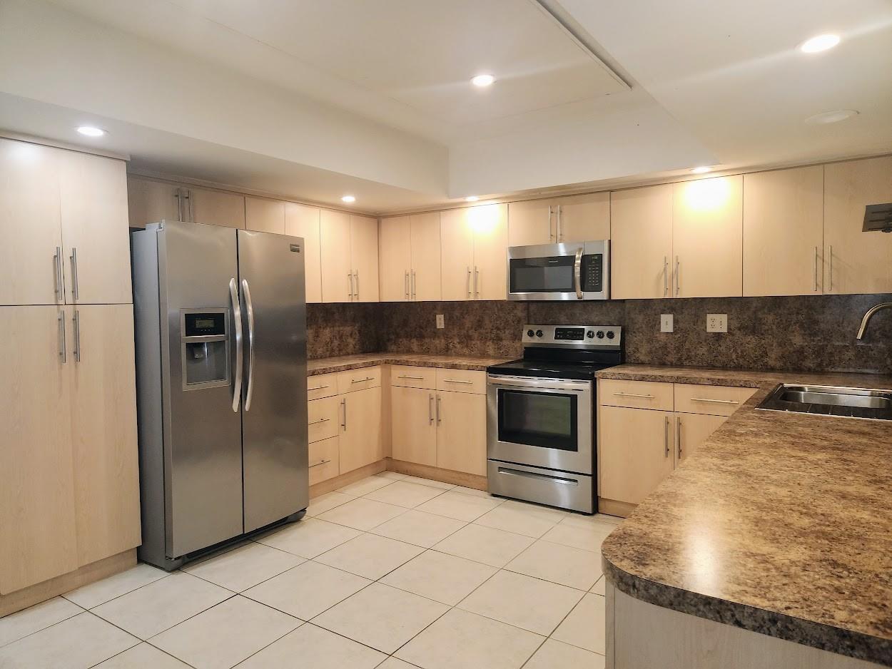 2940 NE 19th Terrace South Side, Lighthouse Point, FL 33064, Lighthouse Point - Photo 4