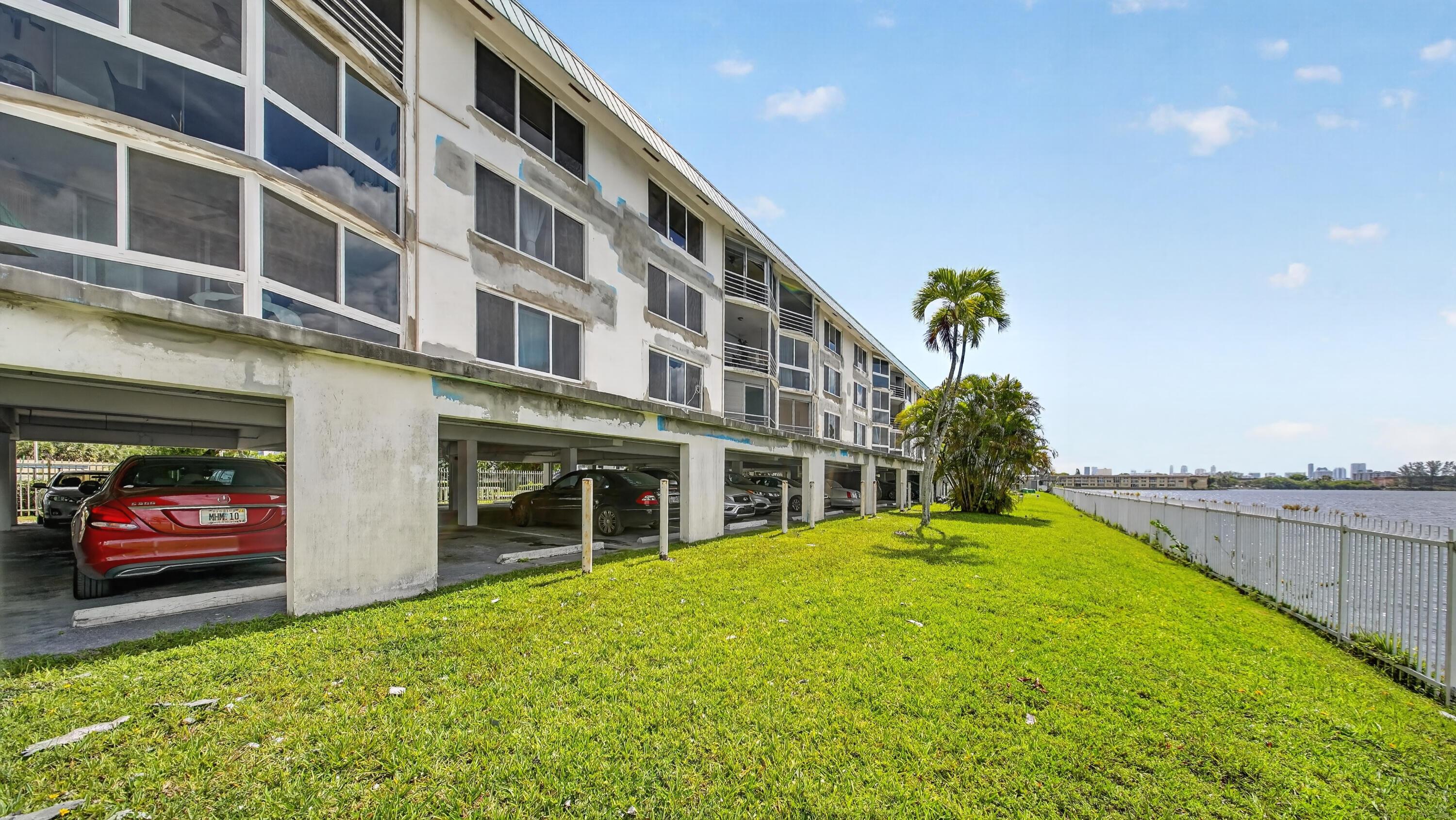 1100 NE 191st Street 44, Miami, FL 33179, Miami - Photo 4