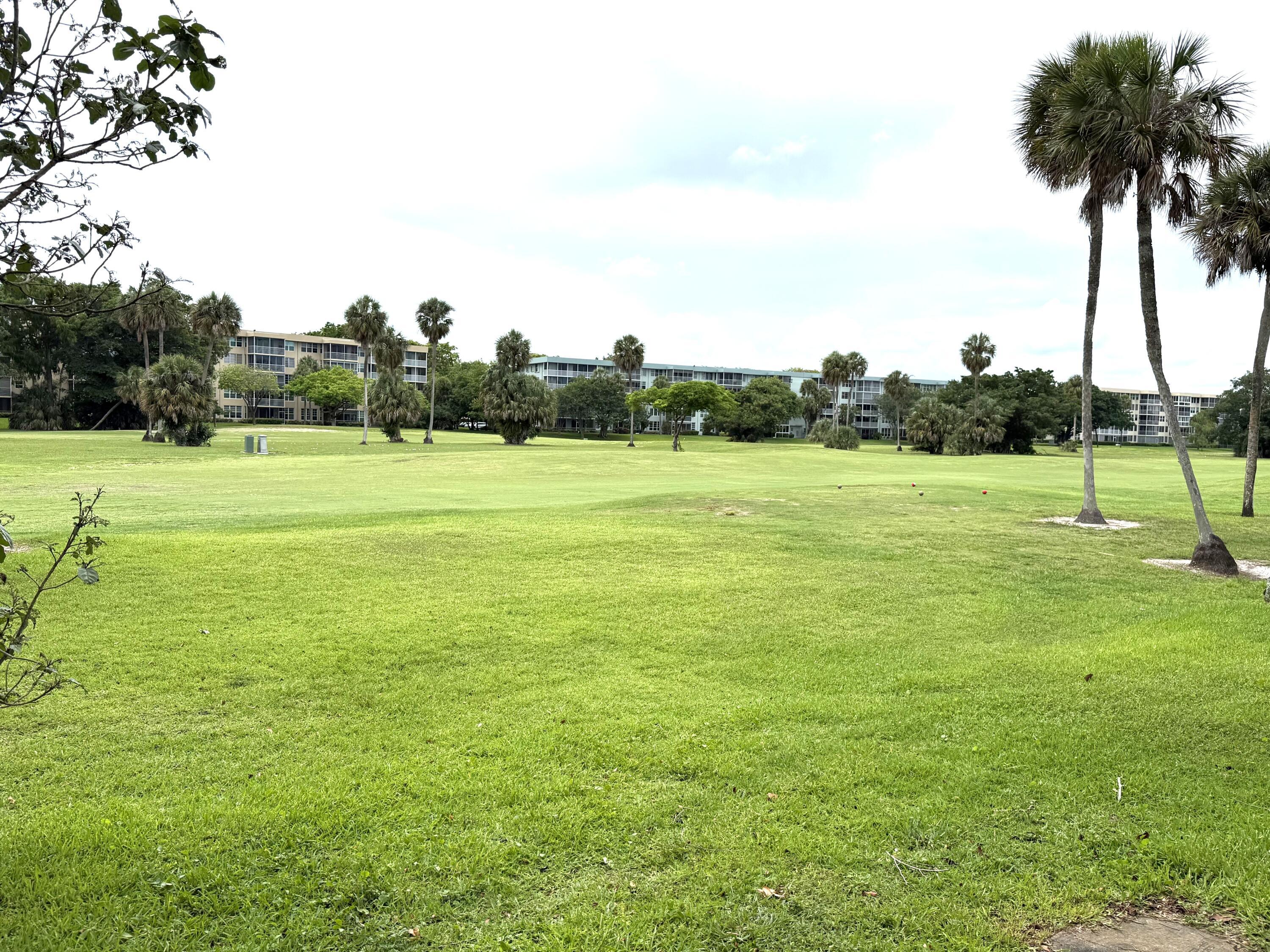 907 Cypress Terrace 201, Pompano Beach, FL 33069, Pompano Beach - Photo 4