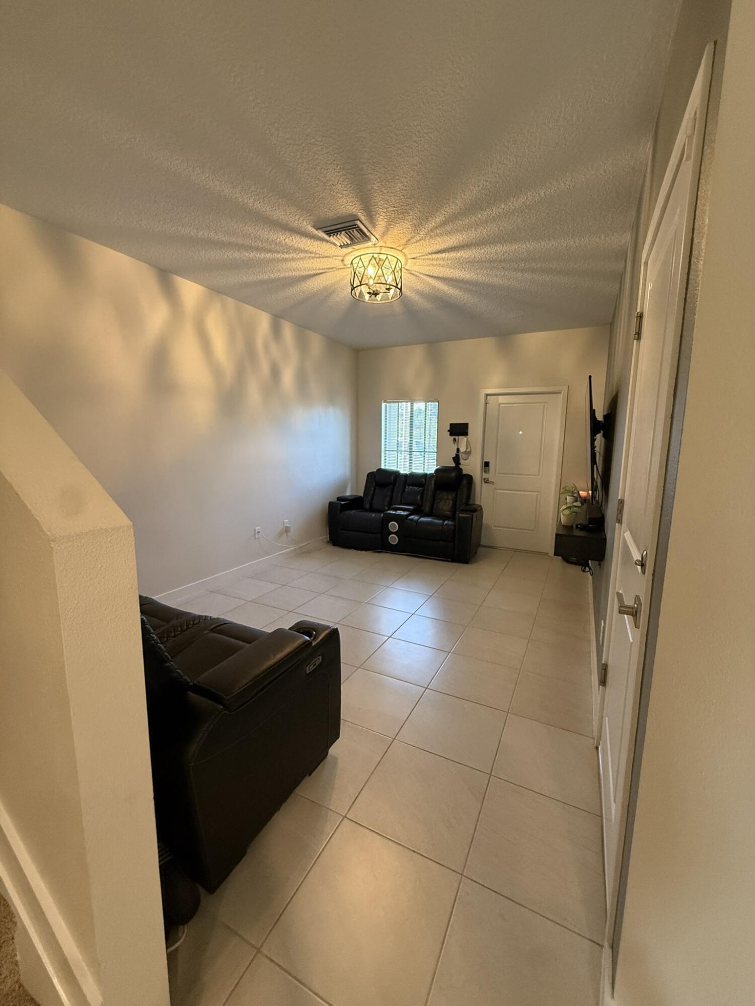 5012 Elderberry Street, Haverhill, FL 33415, Haverhill - Photo 4