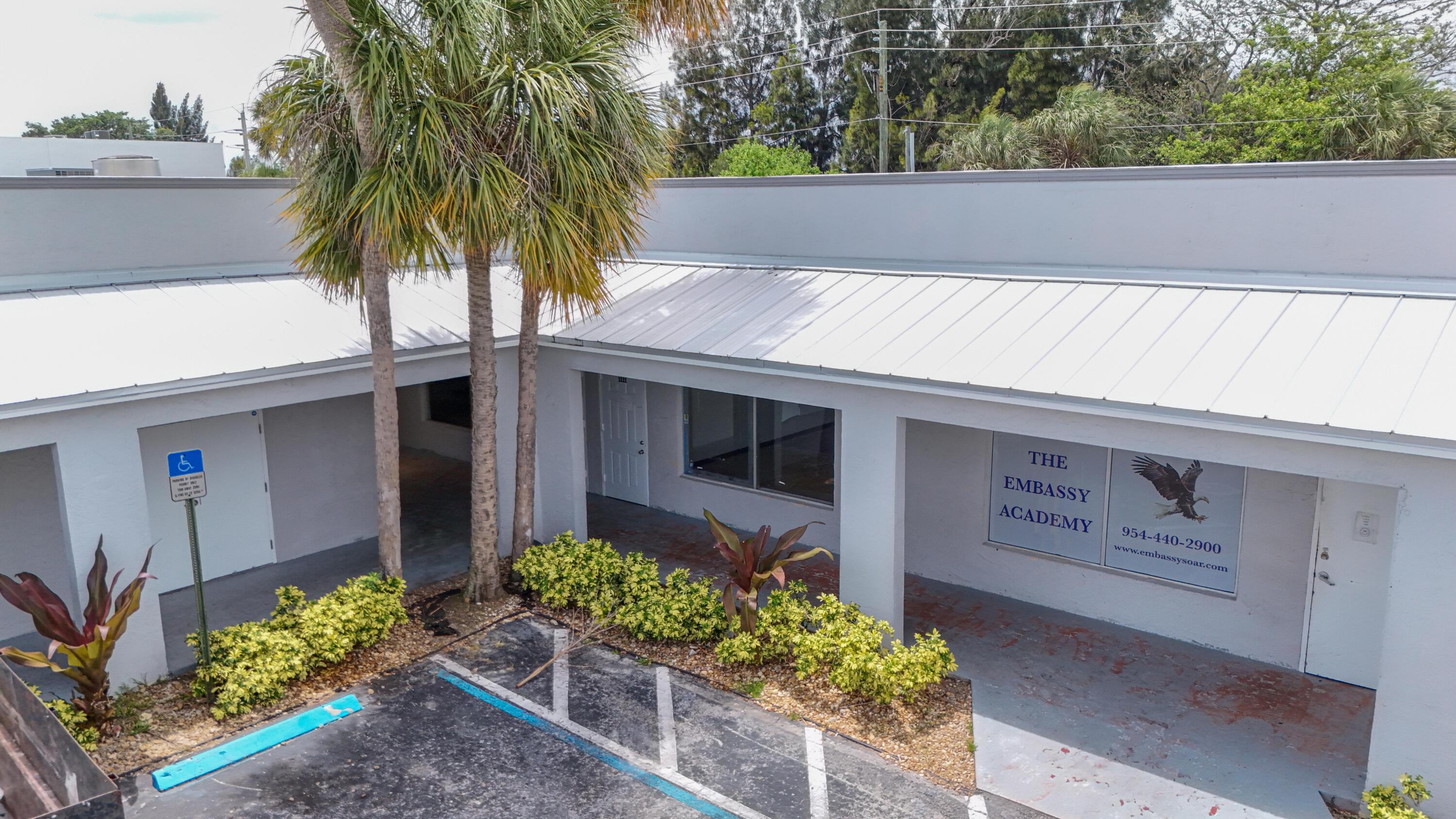 2450 W Oakland Park Boulevard, Oakland Park, FL 33311, Oakland Park