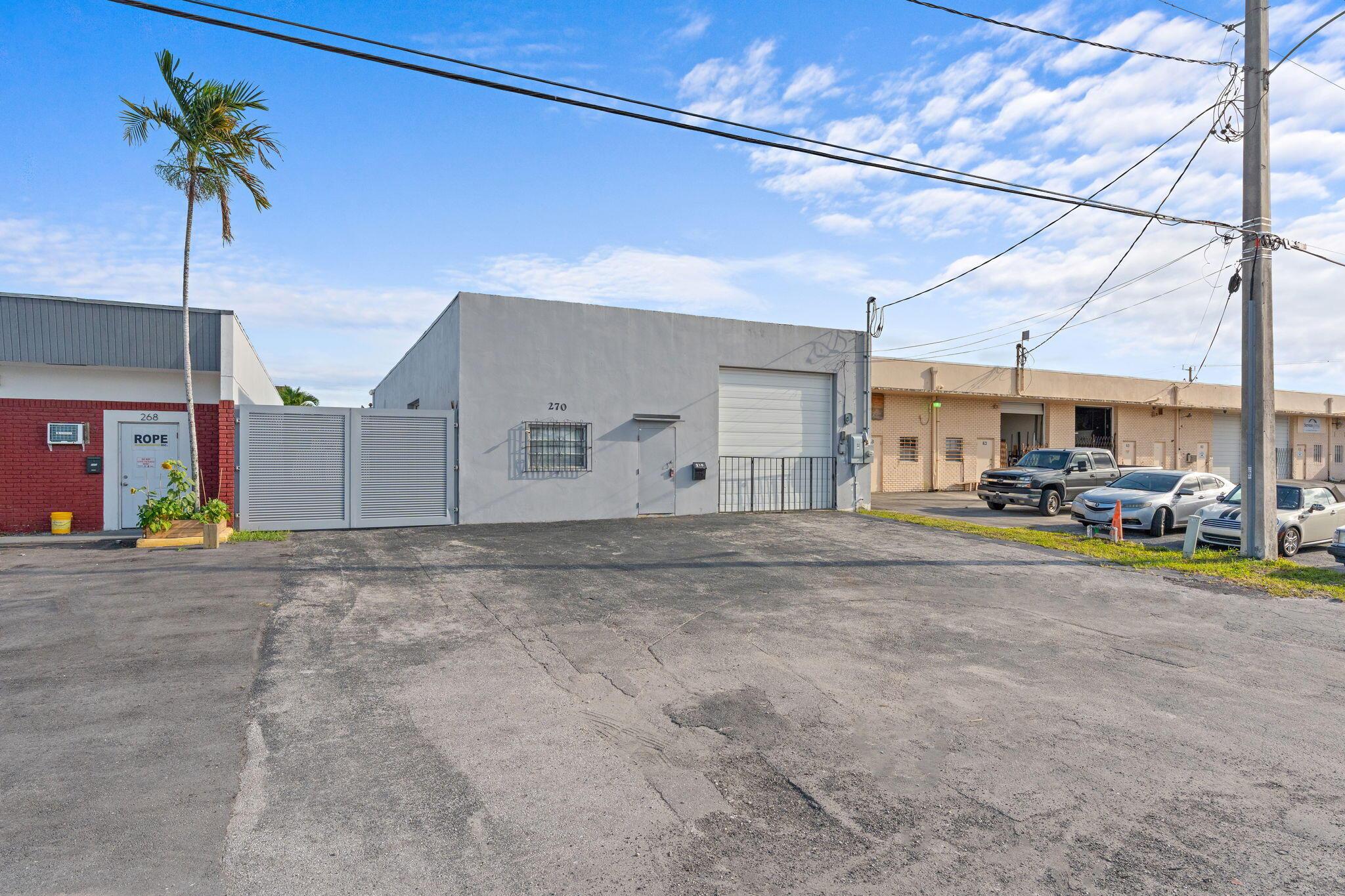 270 SW 33rd Street, Fort Lauderdale, FL 33315, Fort Lauderdale - Photo 4