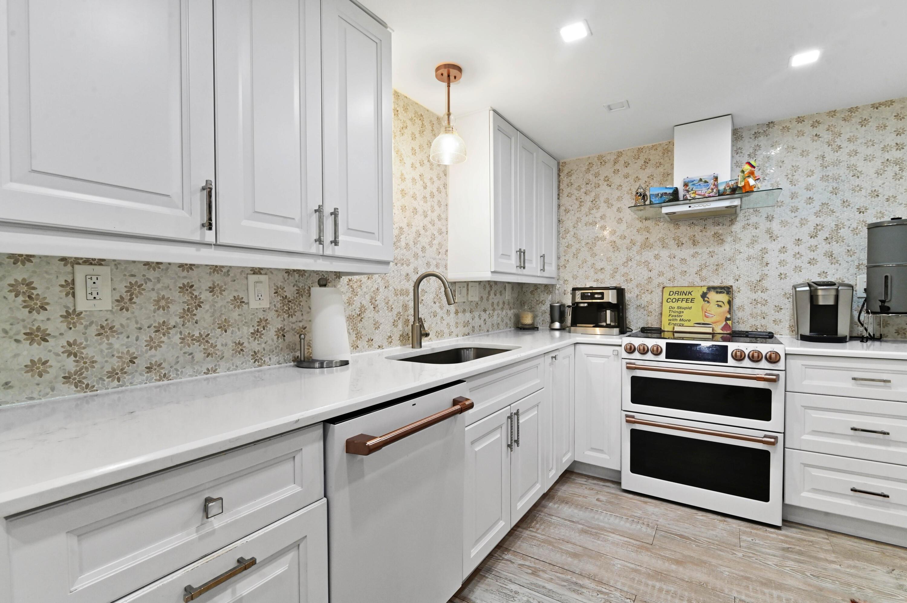 2840 S Ocean Boulevard 109, Palm Beach, FL 33480, Palm Beach - Photo 5