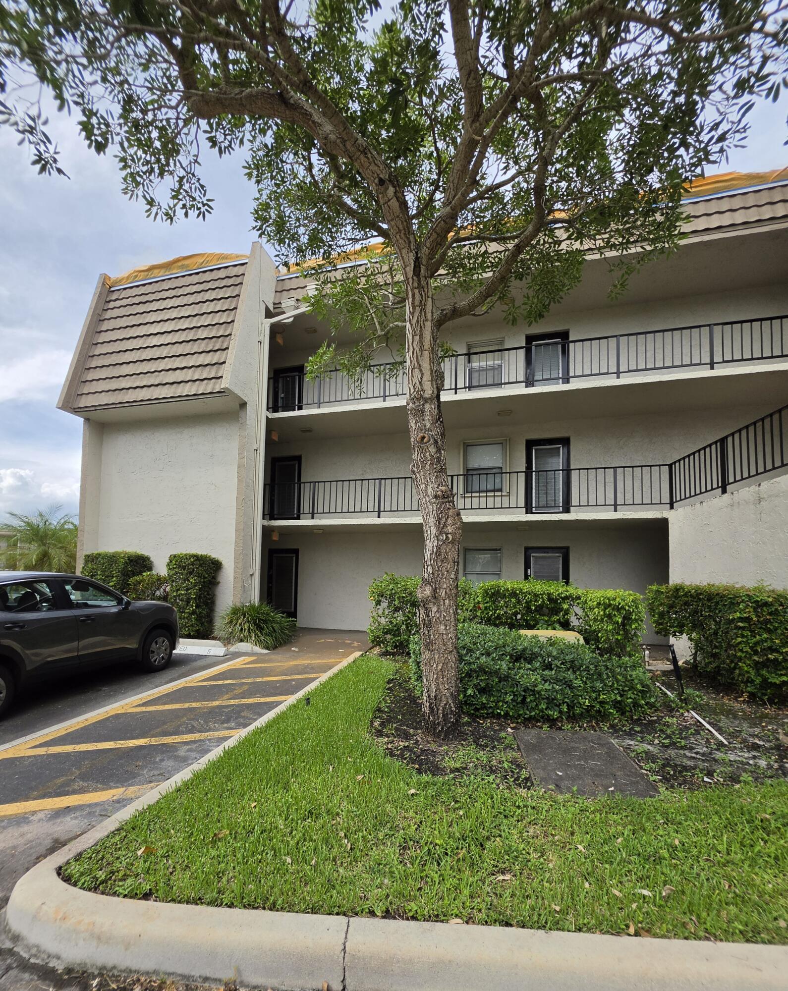 9330 Lime Bay Boulevard 301, Tamarac, FL 33321, Tamarac - Photo 4