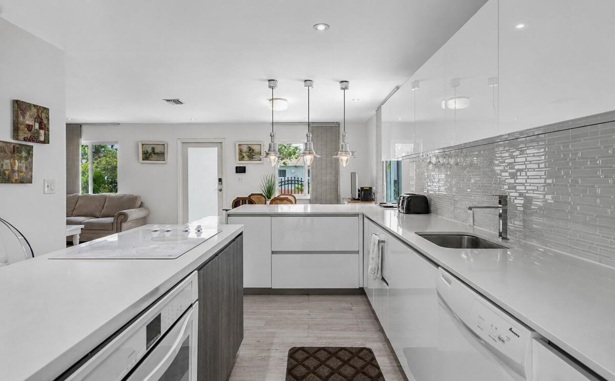 100 NW 40th Street, Miami, FL 33127, Miami - Photo 3