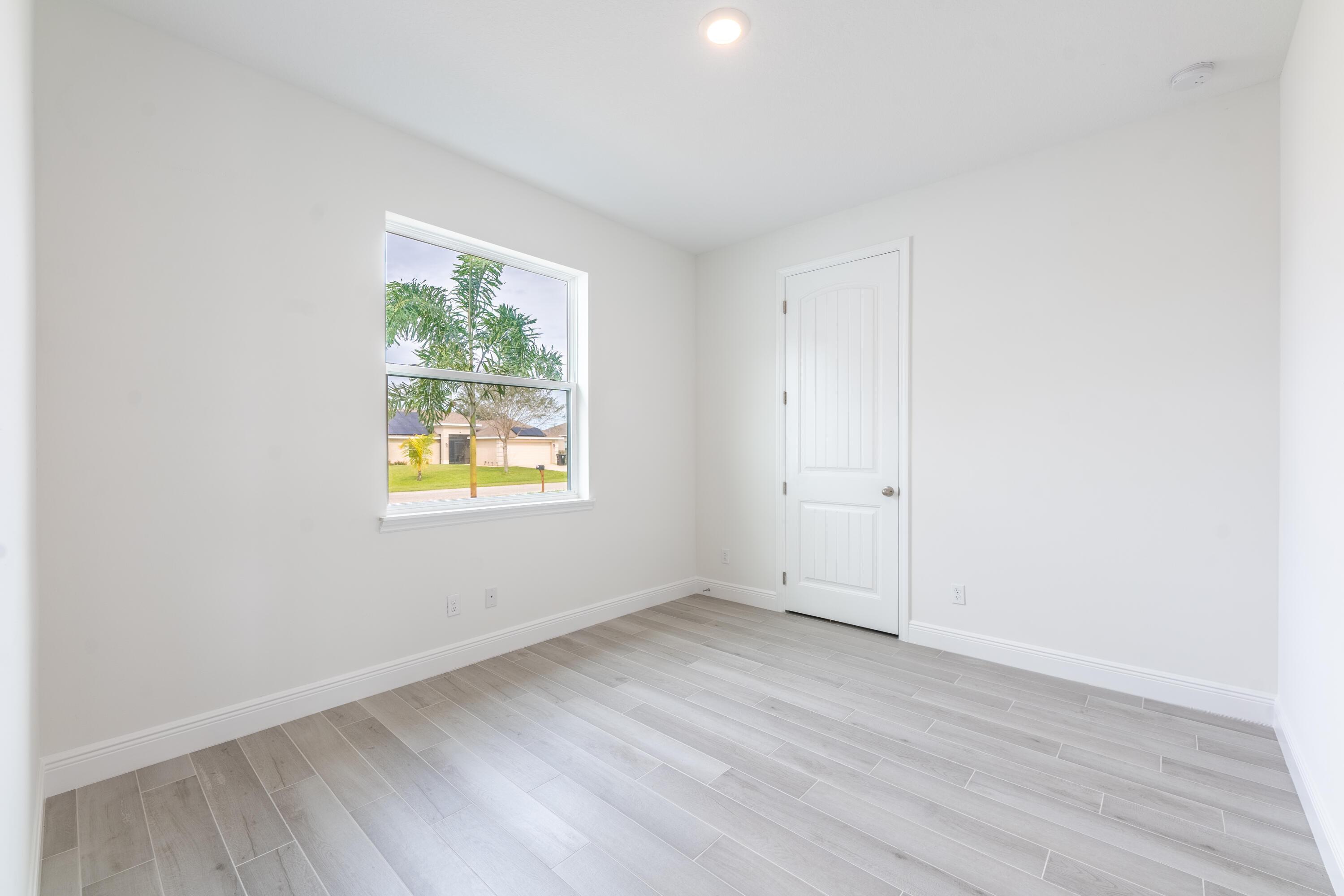 5303 Sunset Boulevard, Fort Pierce, FL 34982, Fort Pierce - Photo 3