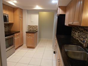 , Lauderhill - Photo 3