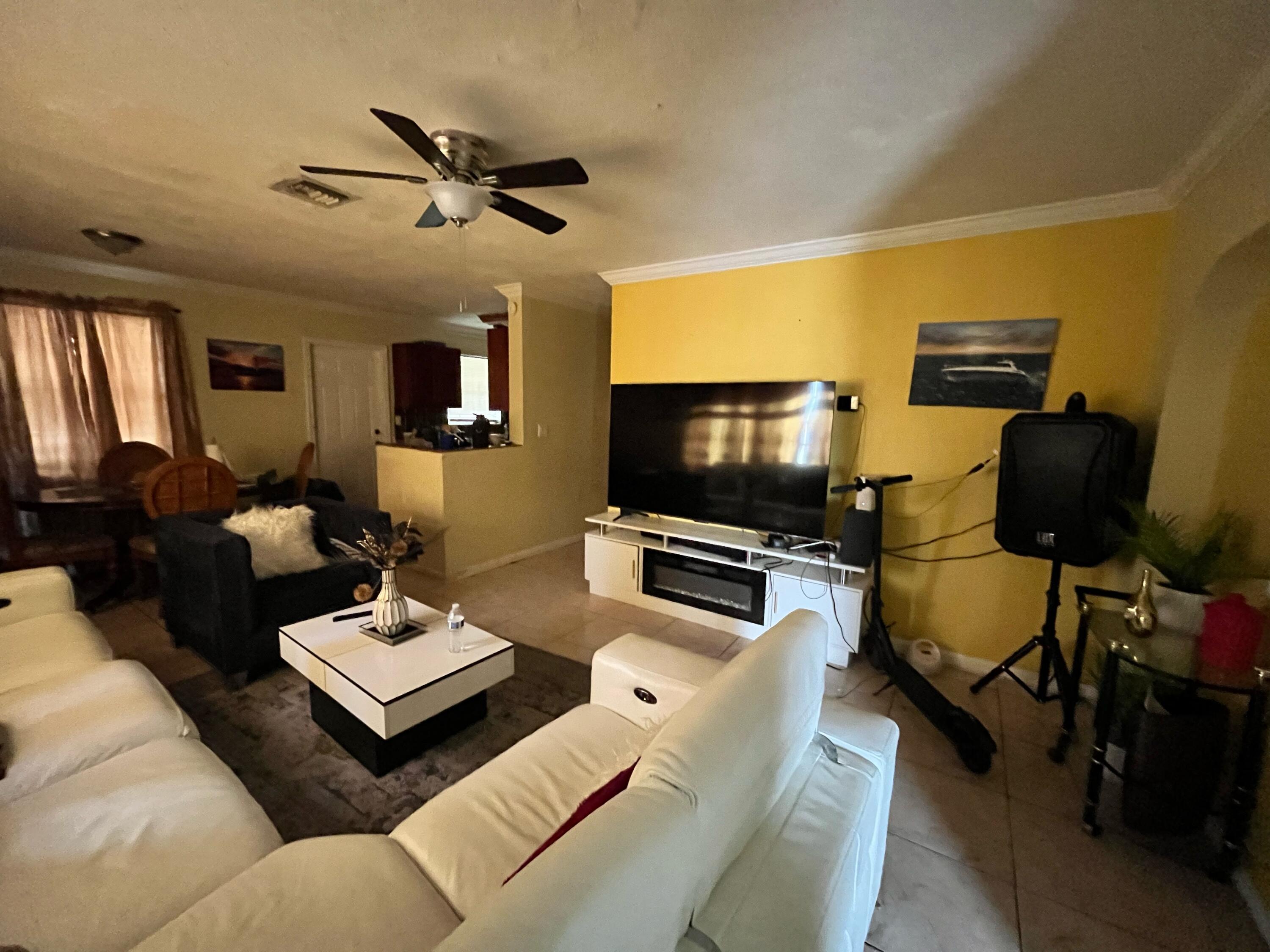 4730 NE 2nd Avenue NE, Deerfield Beach, FL 33064, Deerfield Beach - Photo 2